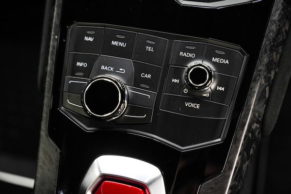 Used Lamborghini Huracan 2018 for sale - 76080478: Photo 40