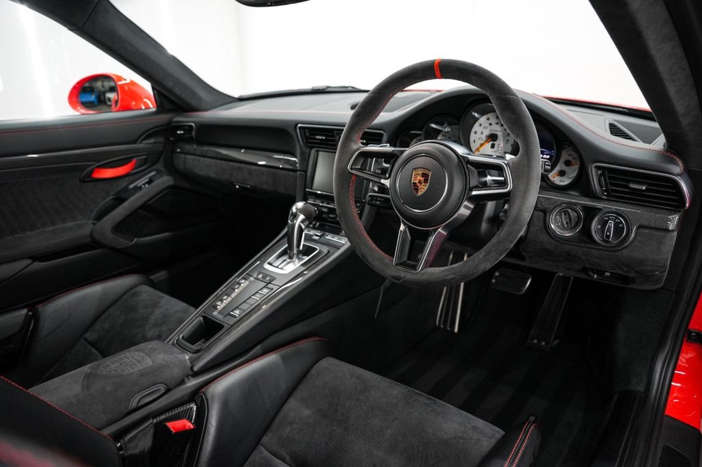 Used Porsche 911 2015 for sale - 76546998: Photo 2