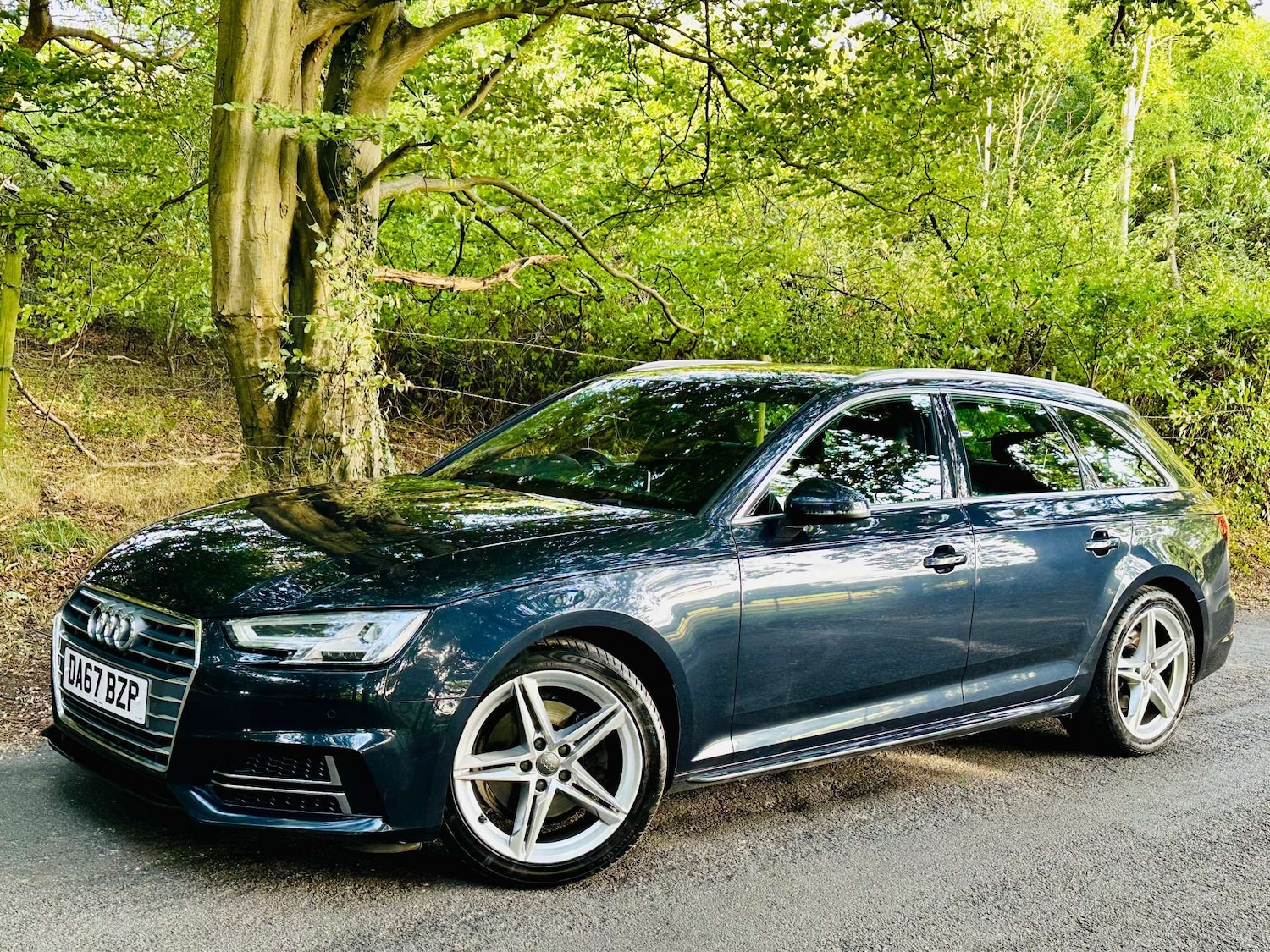 Used Audi A4 2017 for sale - 76602030: Photo 1