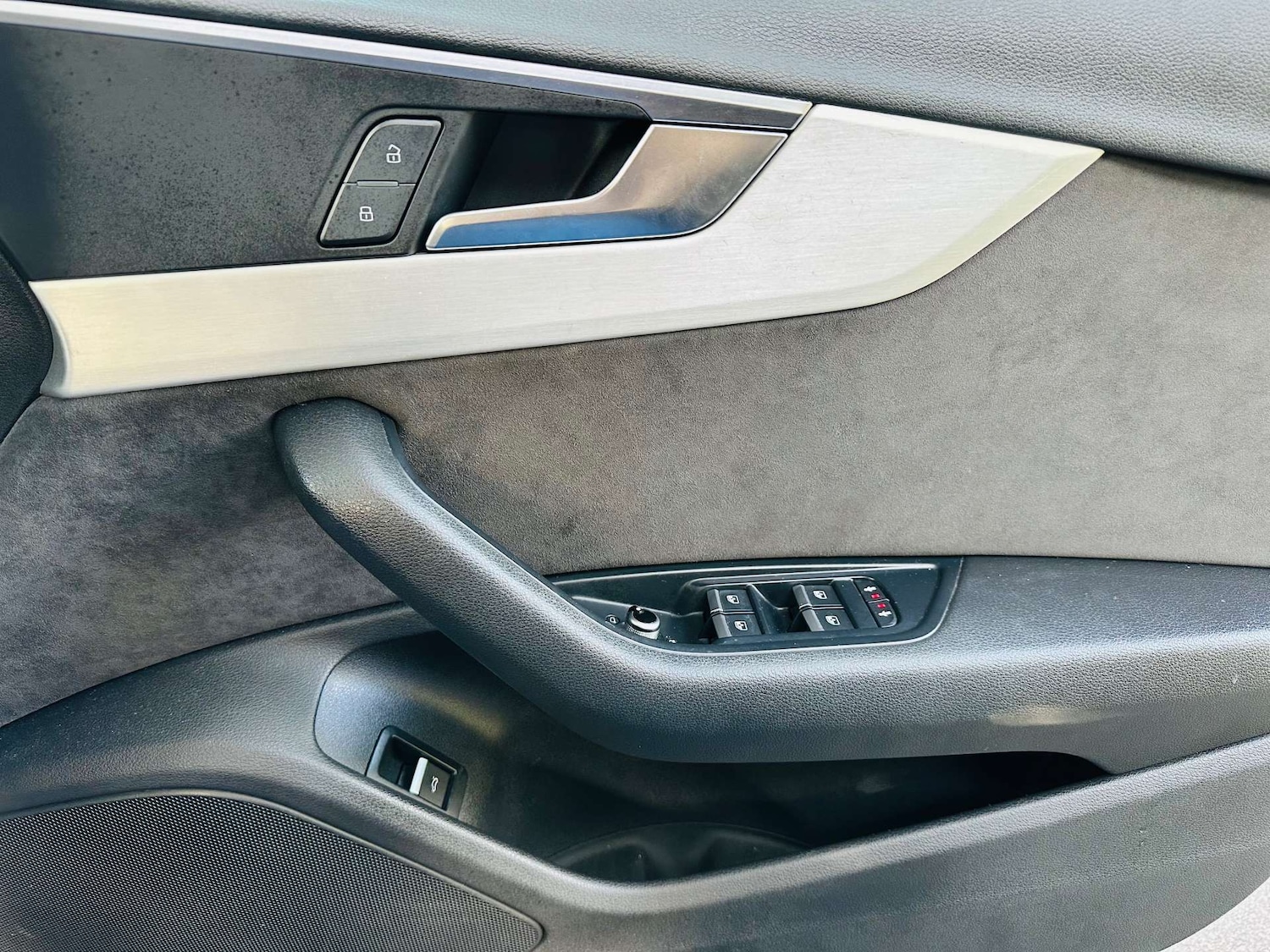 Used Audi A4 2017 for sale - 76602030: Photo 26