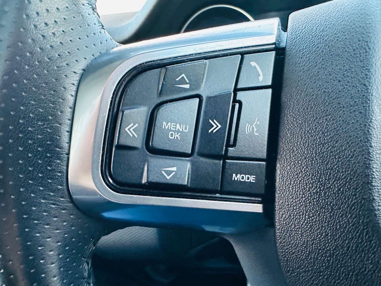 Used Land Rover Discovery Sport 2018 for sale - 77094203: Photo 18