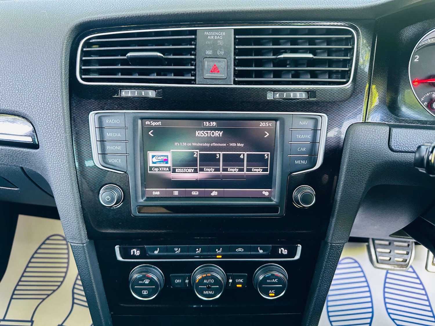 Used Volkswagen Golf 2015 for sale - 76845384: Photo 11