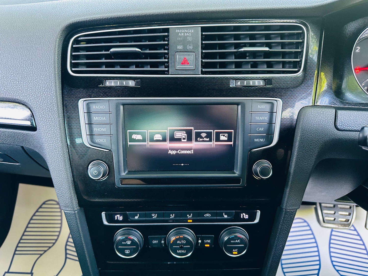 Used Volkswagen Golf 2015 for sale - 76845384: Photo 12