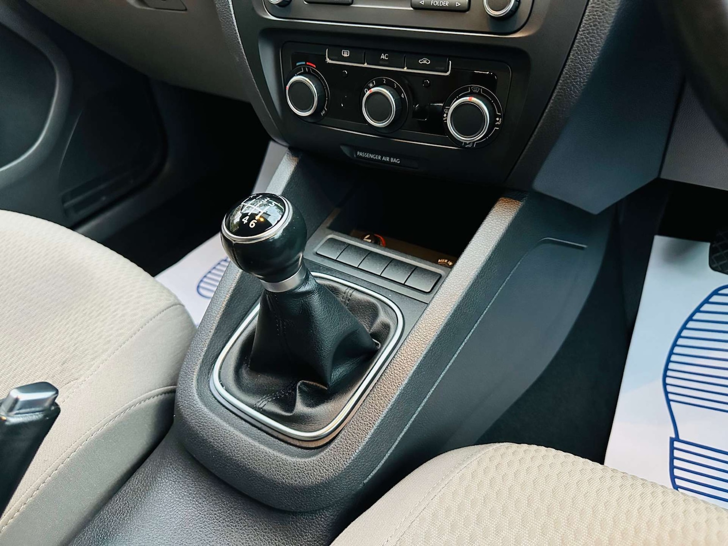 Used Volkswagen Jetta 2012 for sale - 76481417: Photo 14