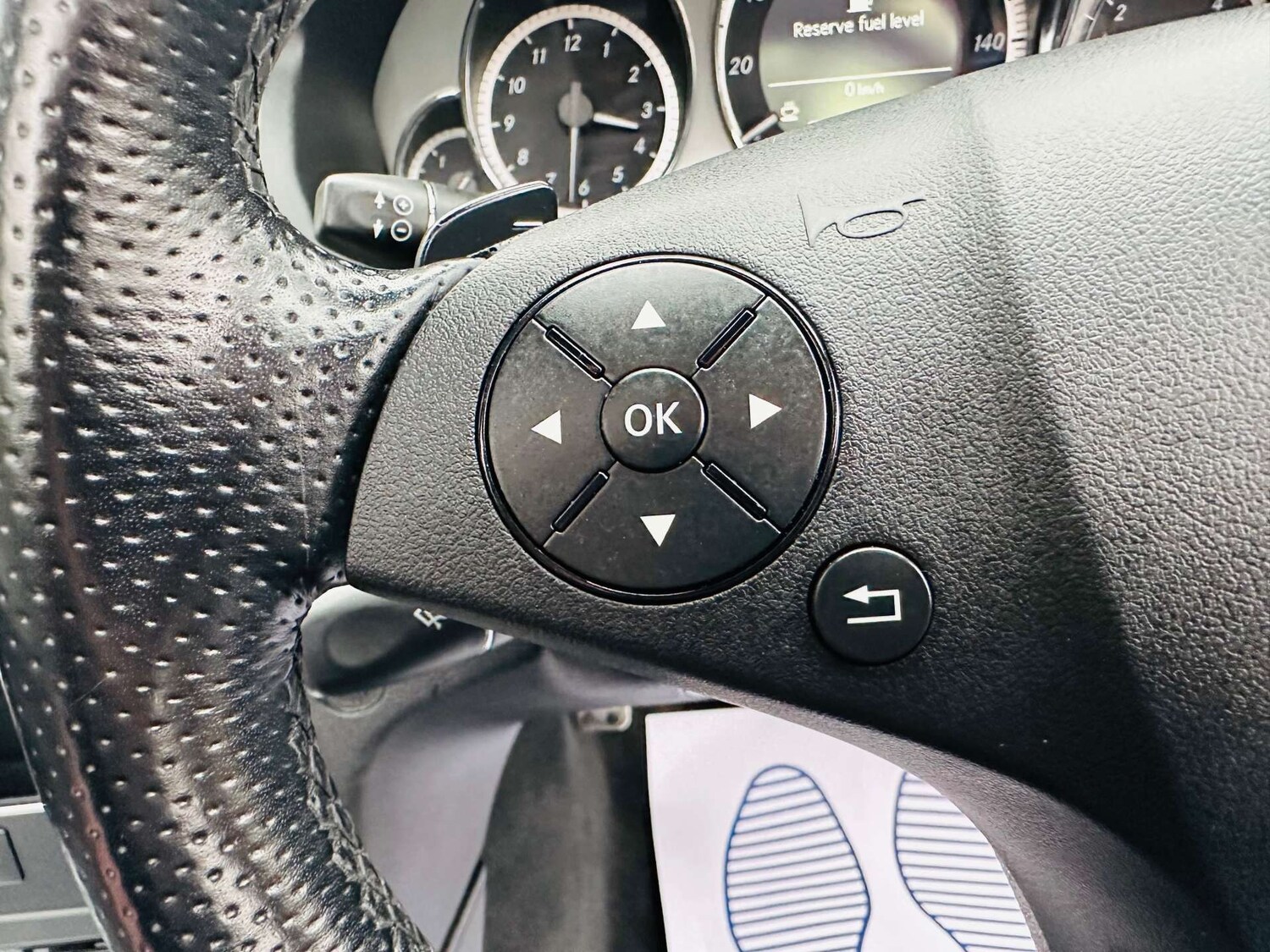 Used Mercedes-Benz E Class 2011 for sale - 77905907: Photo 17