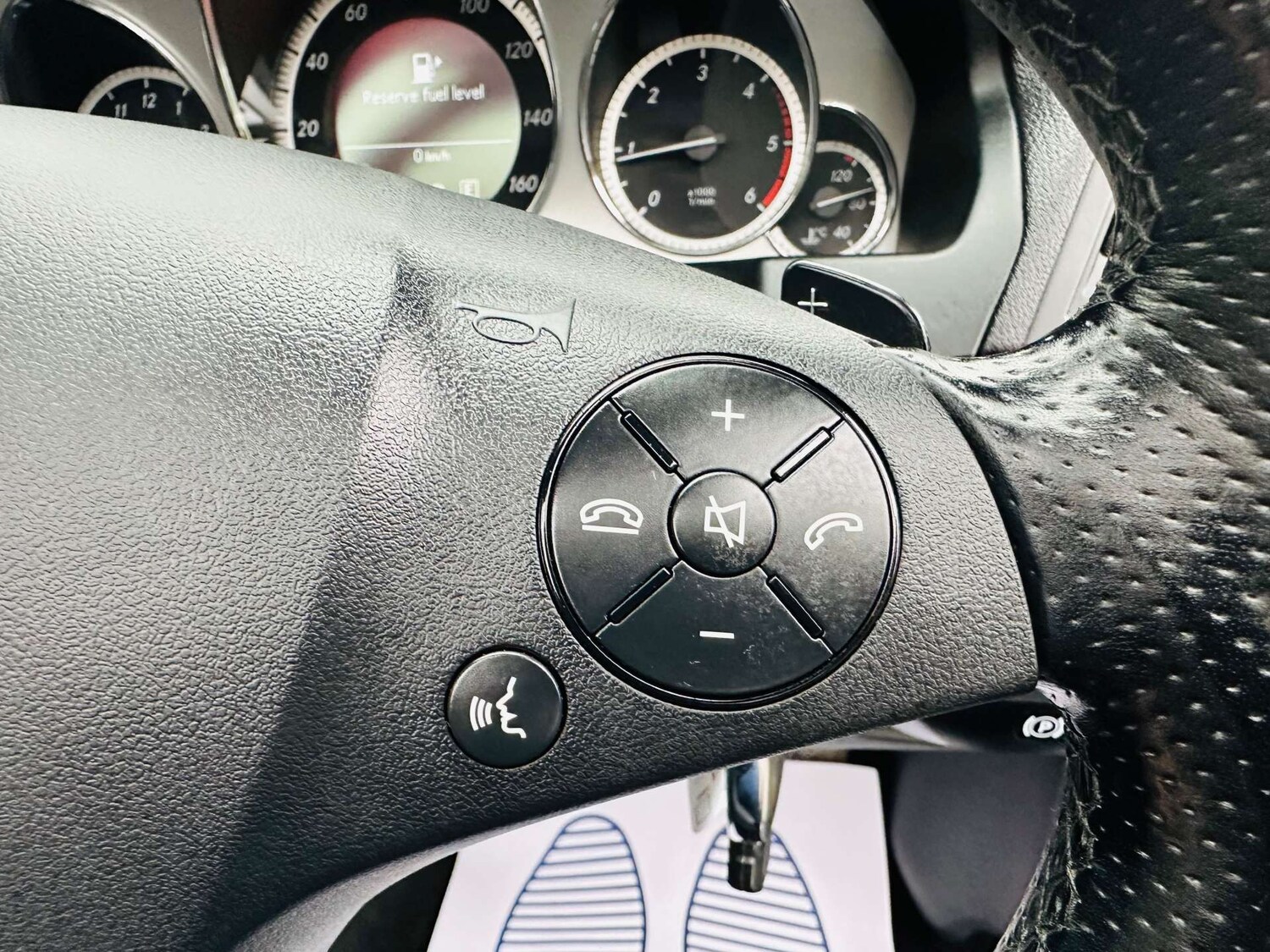 Used Mercedes-Benz E Class 2011 for sale - 77905907: Photo 18