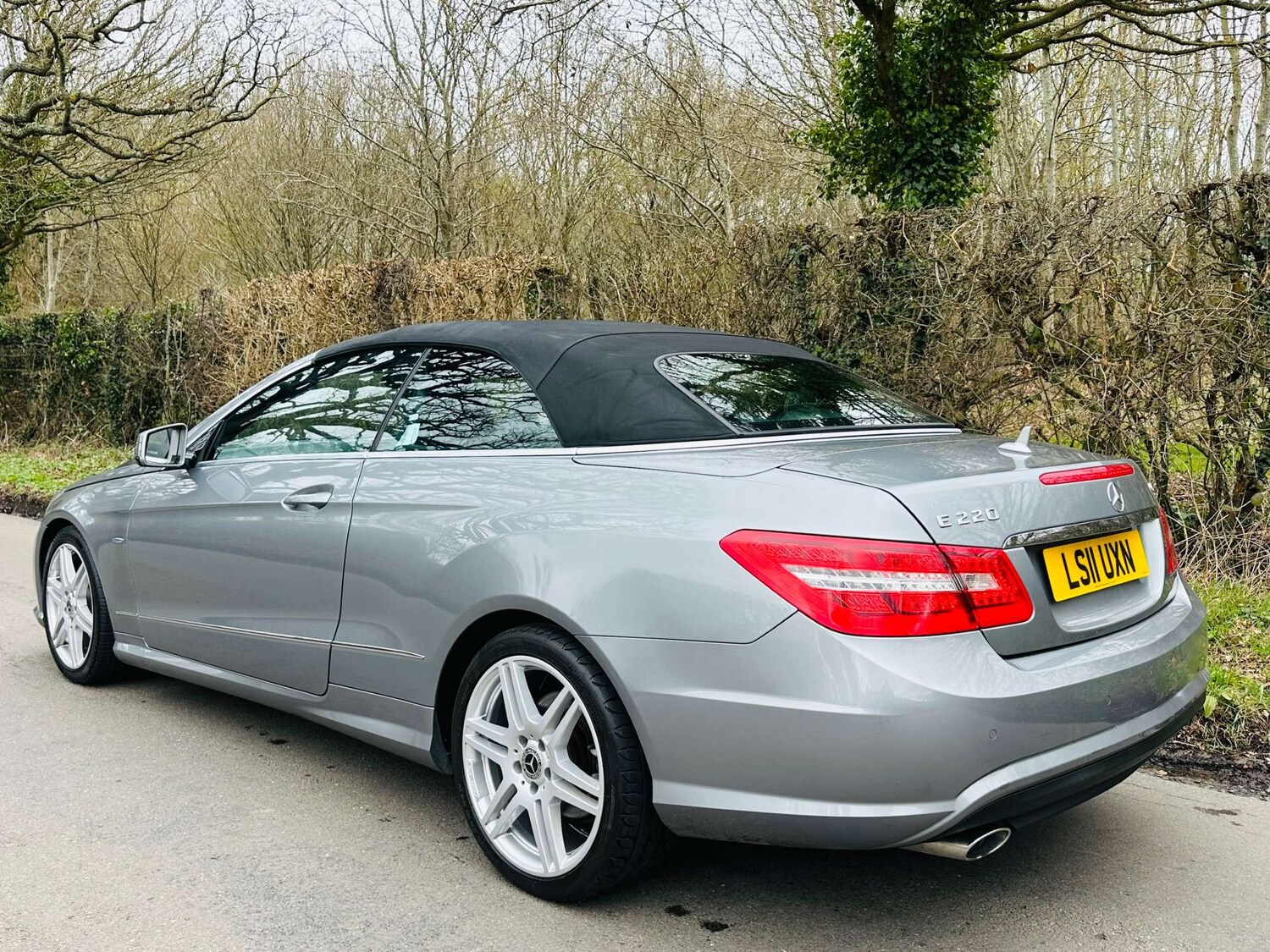 Used Mercedes-Benz E Class 2011 for sale - 77905907: Photo 33