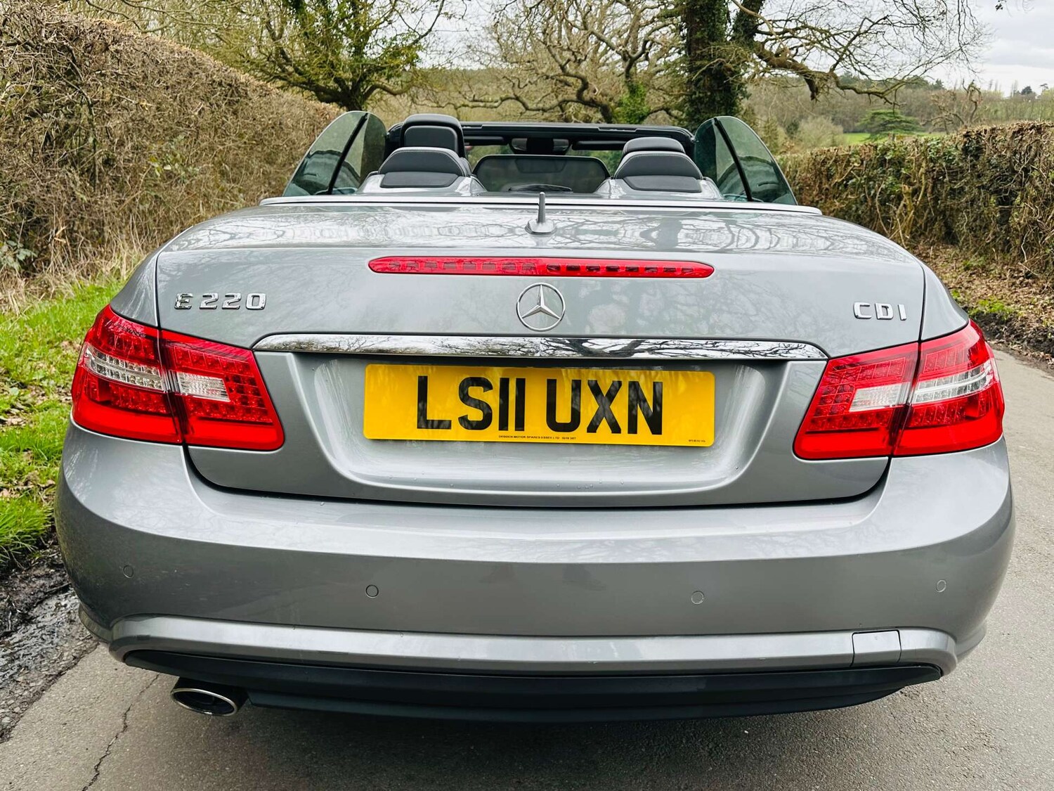 Used Mercedes-Benz E Class 2011 for sale - 77905907: Photo 41