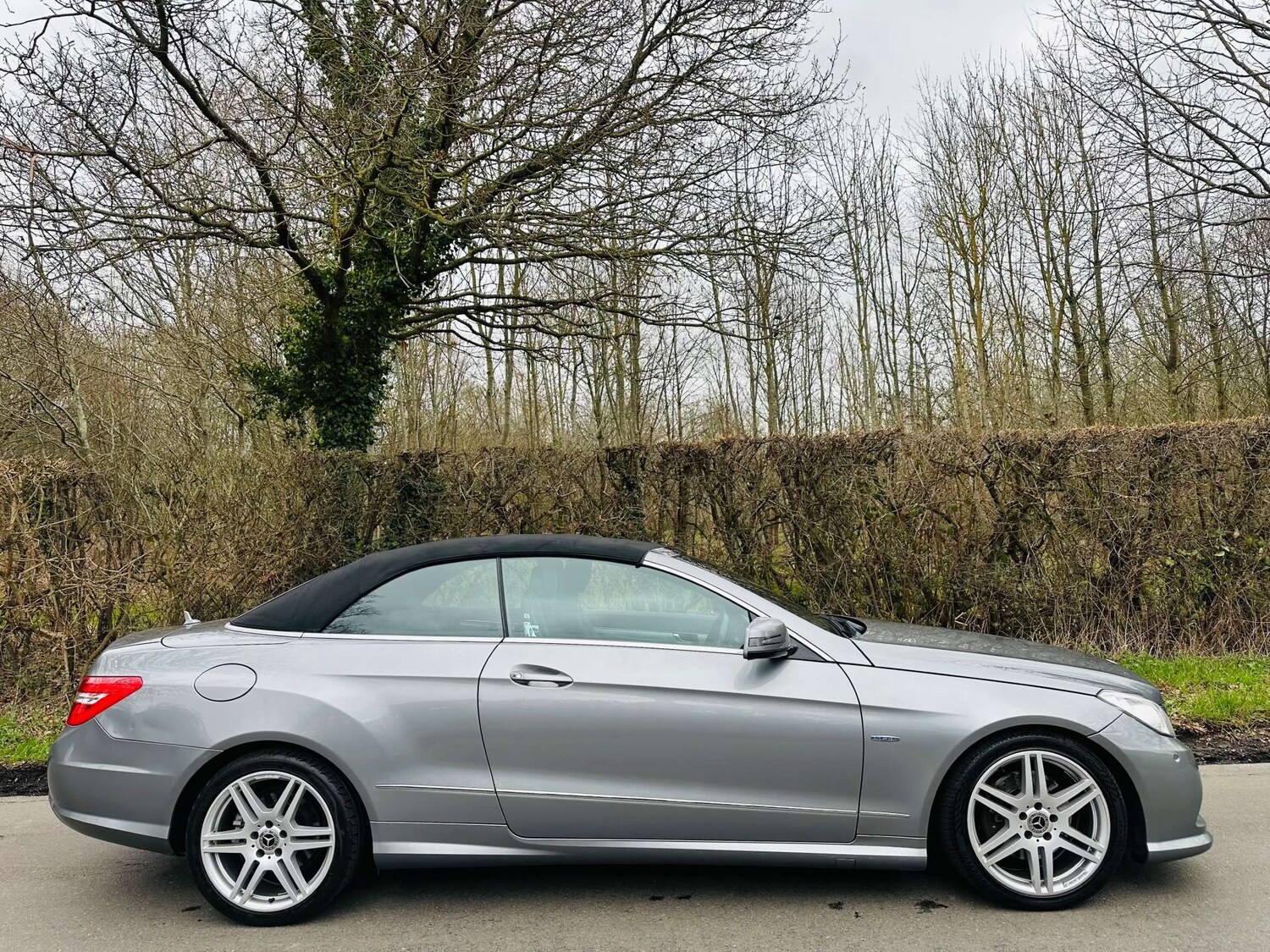 Used Mercedes-Benz E Class 2011 for sale - 77905907: Photo 43