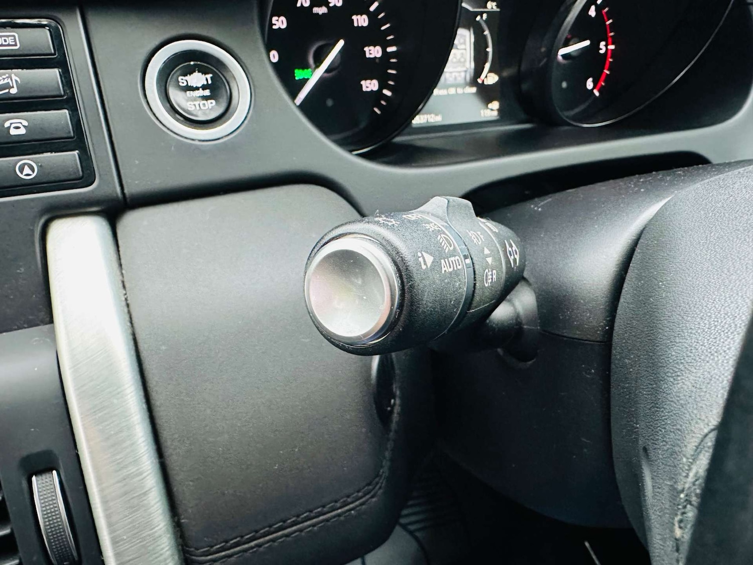 Used Land Rover Discovery Sport 2016 for sale - 76682733: Photo 18