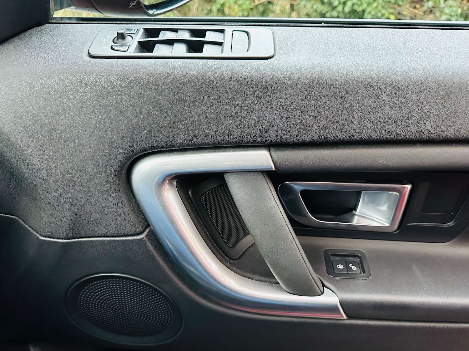 Used Land Rover Discovery Sport 2016 for sale - 76682733: Photo 22