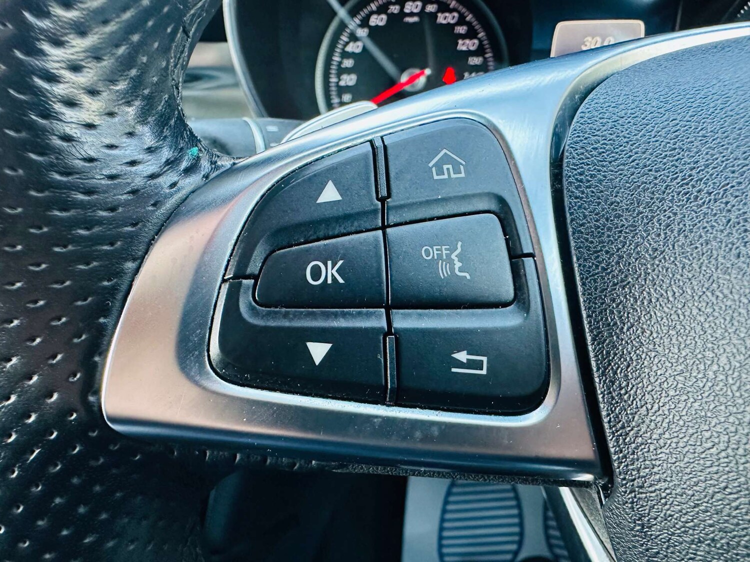 Used Mercedes-Benz GLC 2018 for sale - 78171878: Photo 20