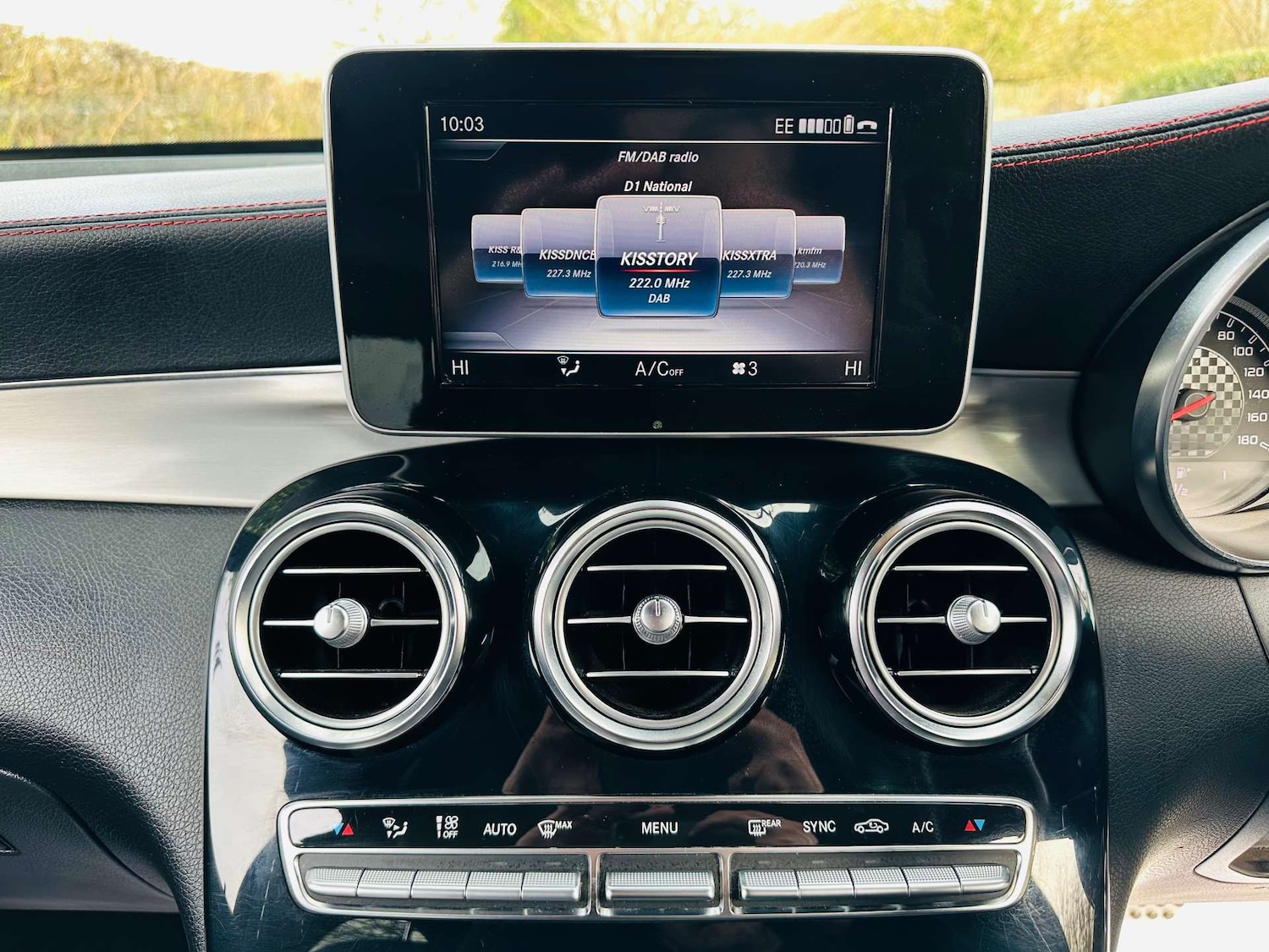 Used Mercedes-Benz GLC 2018 for sale - 77963185: Photo 12