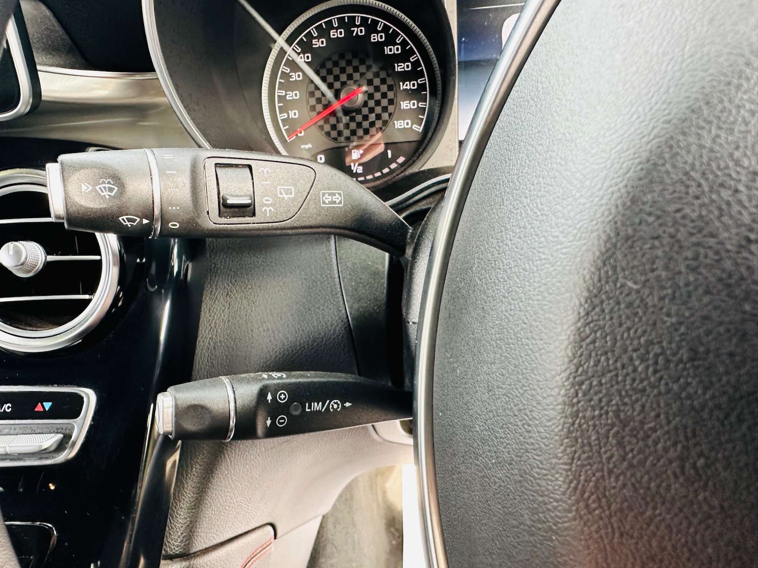 Used Mercedes-Benz GLC 2018 for sale - 77963185: Photo 16