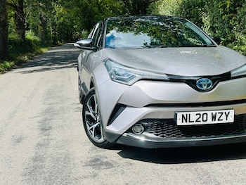 Used Toyota C-HR 2020 for sale - 79369924: Photo
