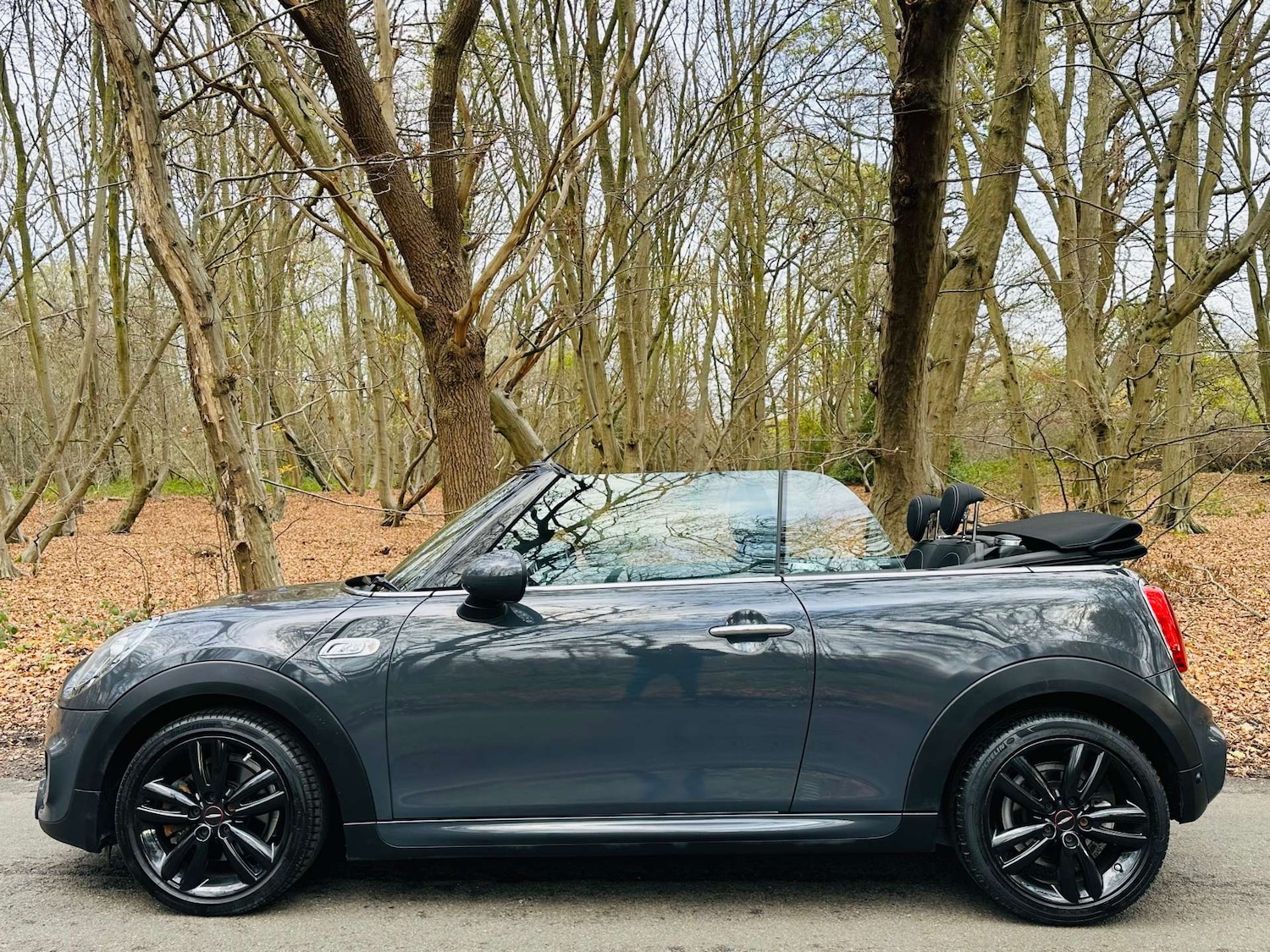 Used MINI Convertible 2019 for sale - 76694814: Photo 33