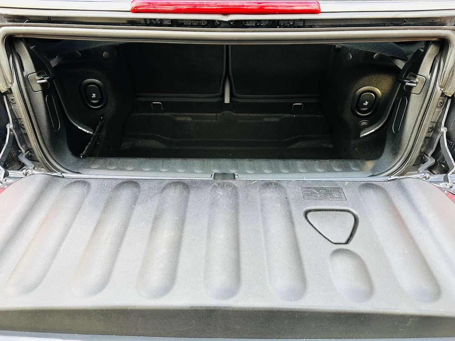 Used MINI Convertible 2019 for sale - 76694814: Photo 40