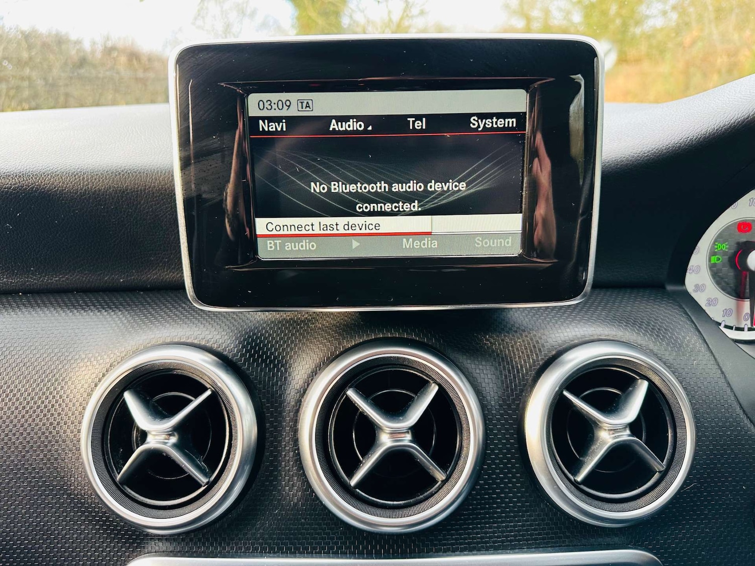 Used Mercedes-Benz A-Class 2015 for sale - 77621878: Photo 12