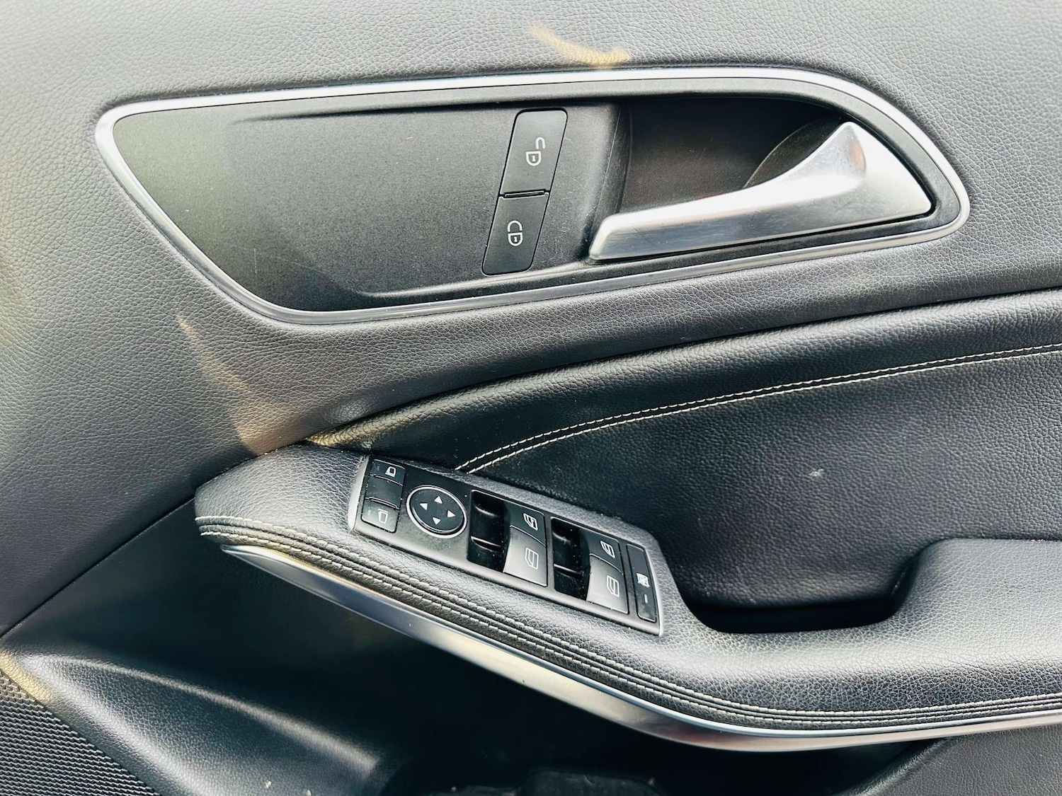 Used Mercedes-Benz A-Class 2015 for sale - 77621878: Photo 23