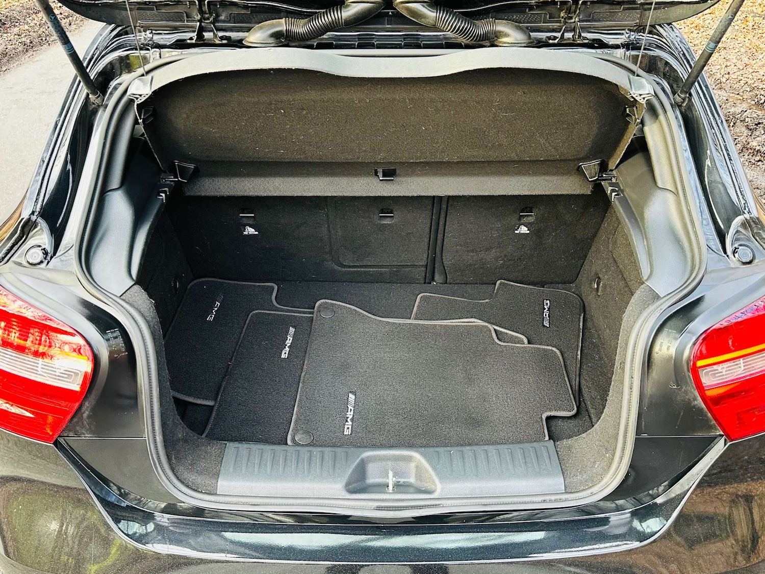 Used Mercedes-Benz A-Class 2015 for sale - 77621878: Photo 38