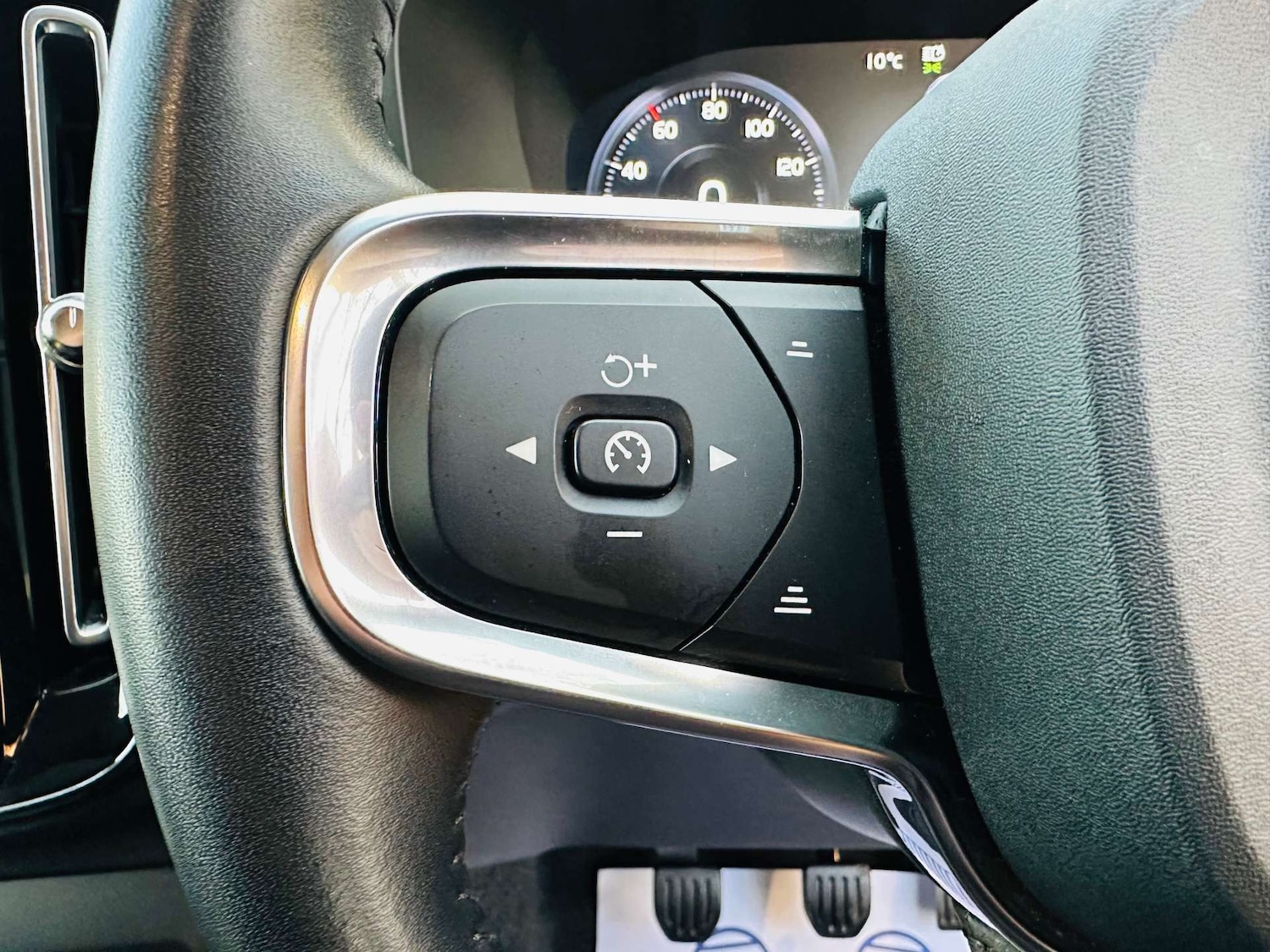 Used Volvo XC40 2020 for sale - 76737875: Photo 17