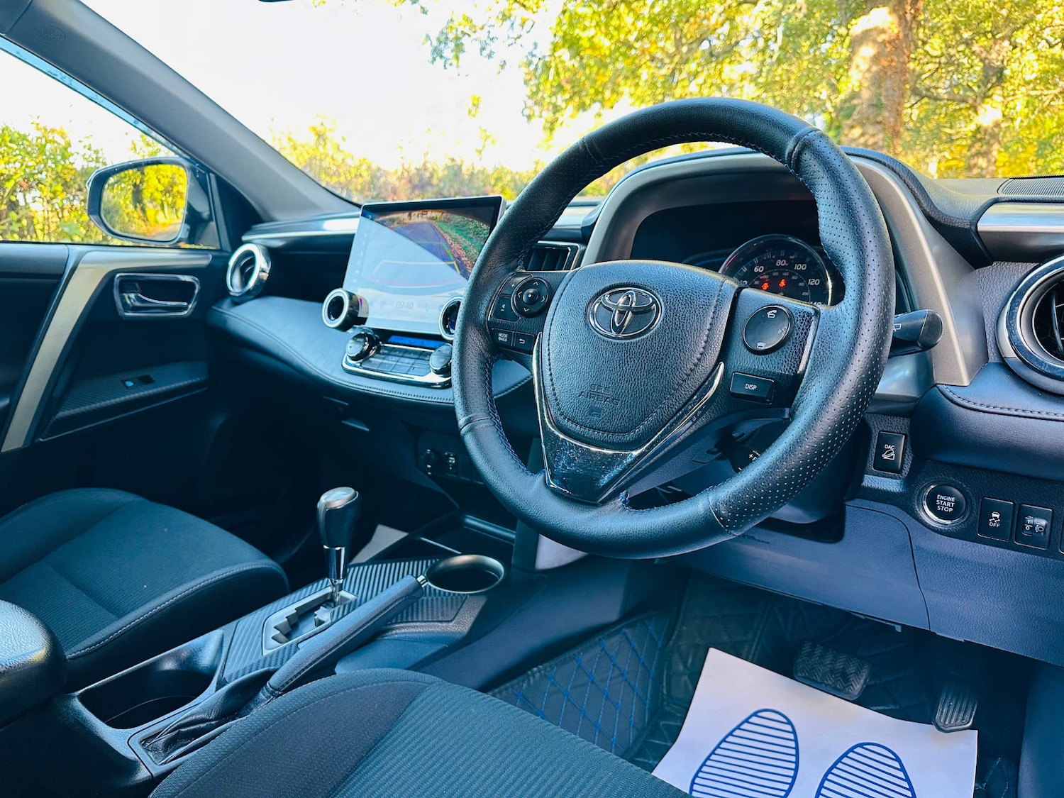 Used Toyota RAV4 2015 for sale - 76363959: Photo 19