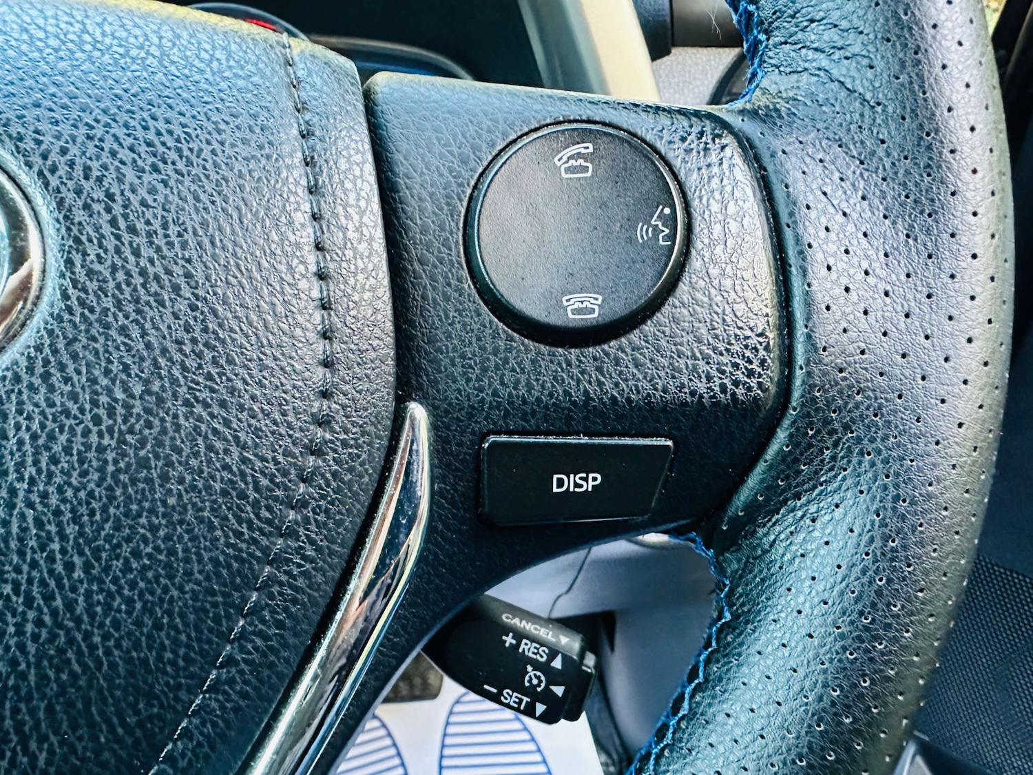 Used Toyota RAV4 2015 for sale - 76363959: Photo 23