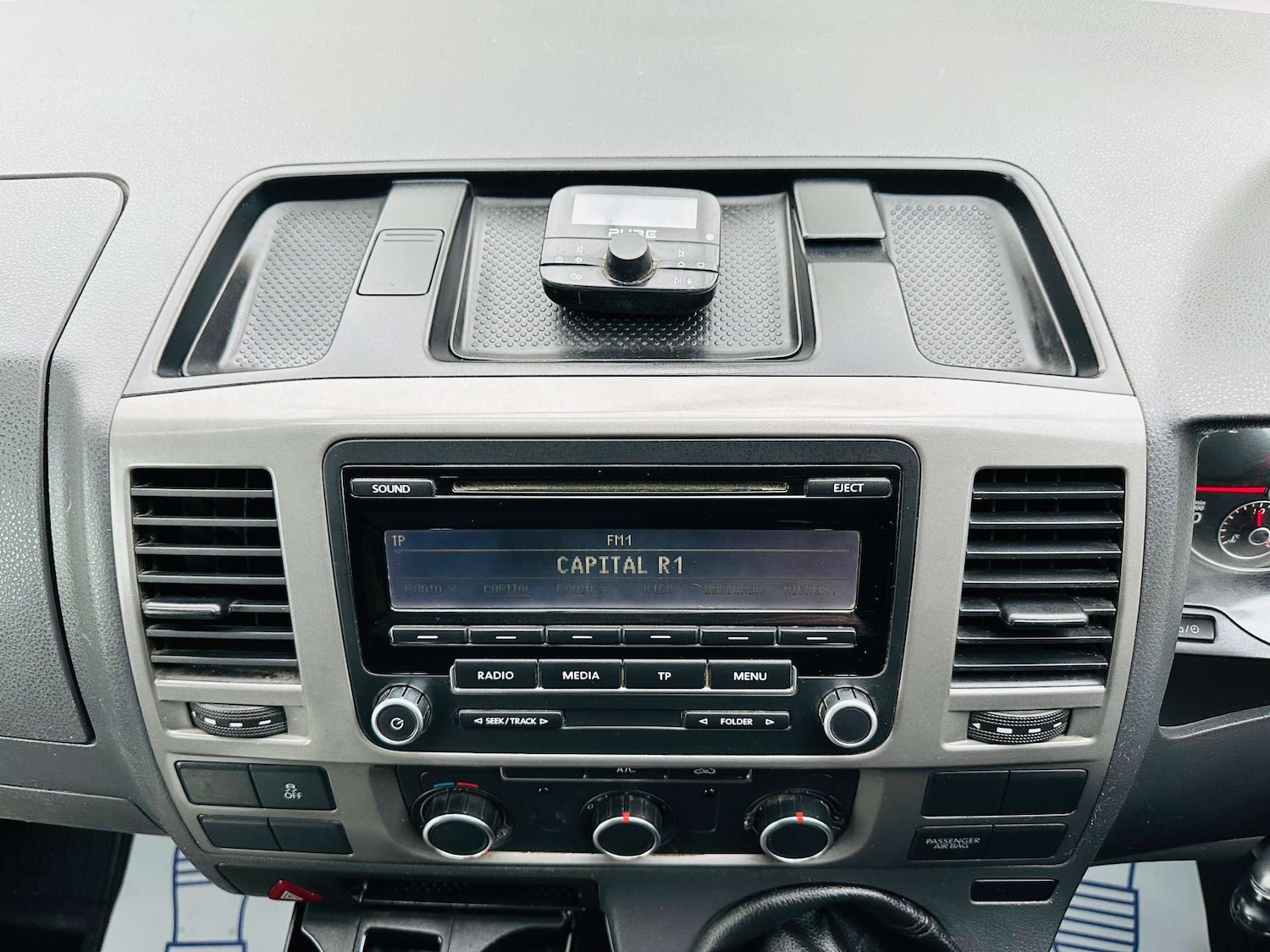 Used Volkswagen Transporter 2015 for sale - 78171870: Photo 11