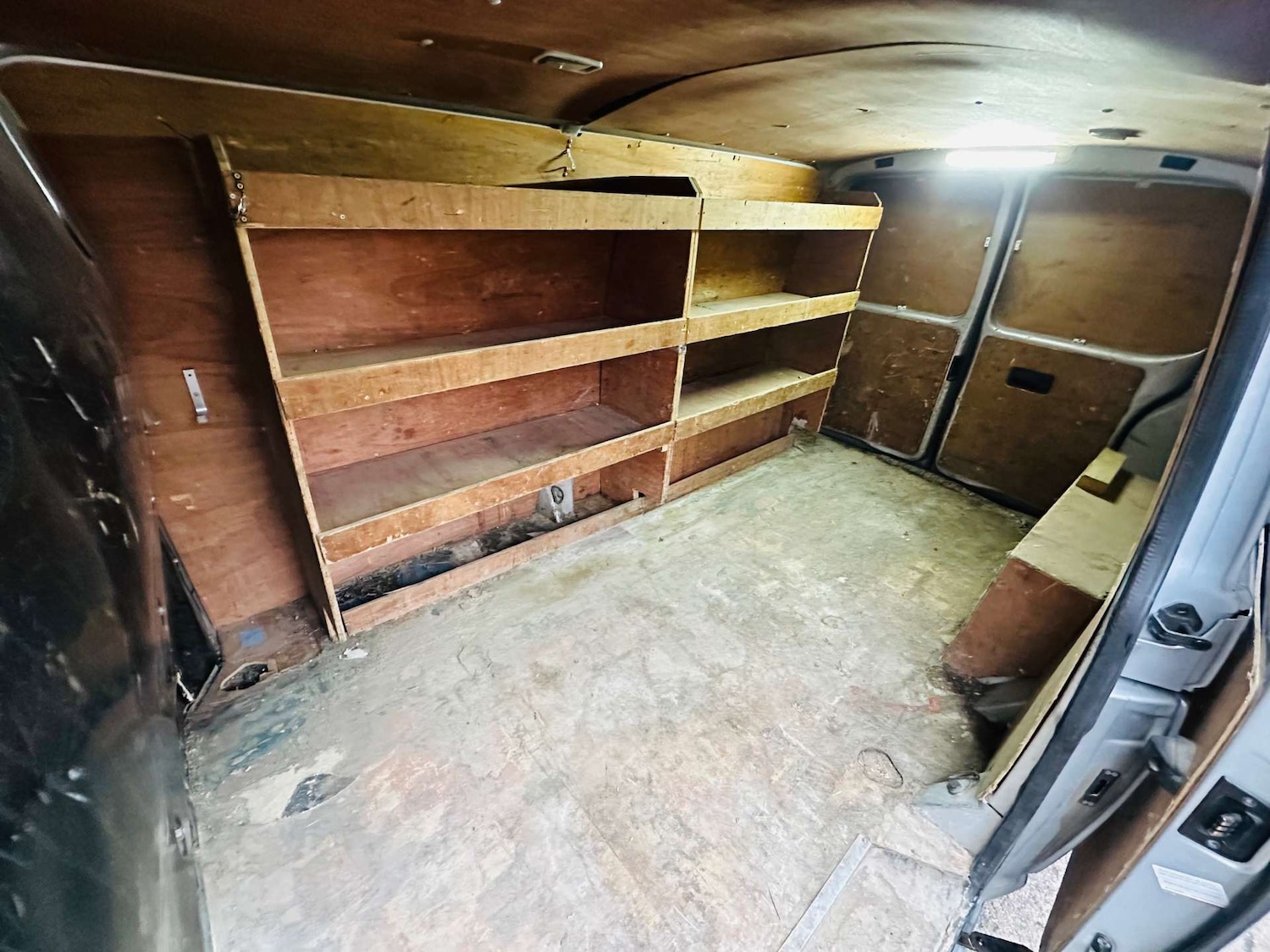 Used Volkswagen Transporter 2015 for sale - 78171870: Photo 25