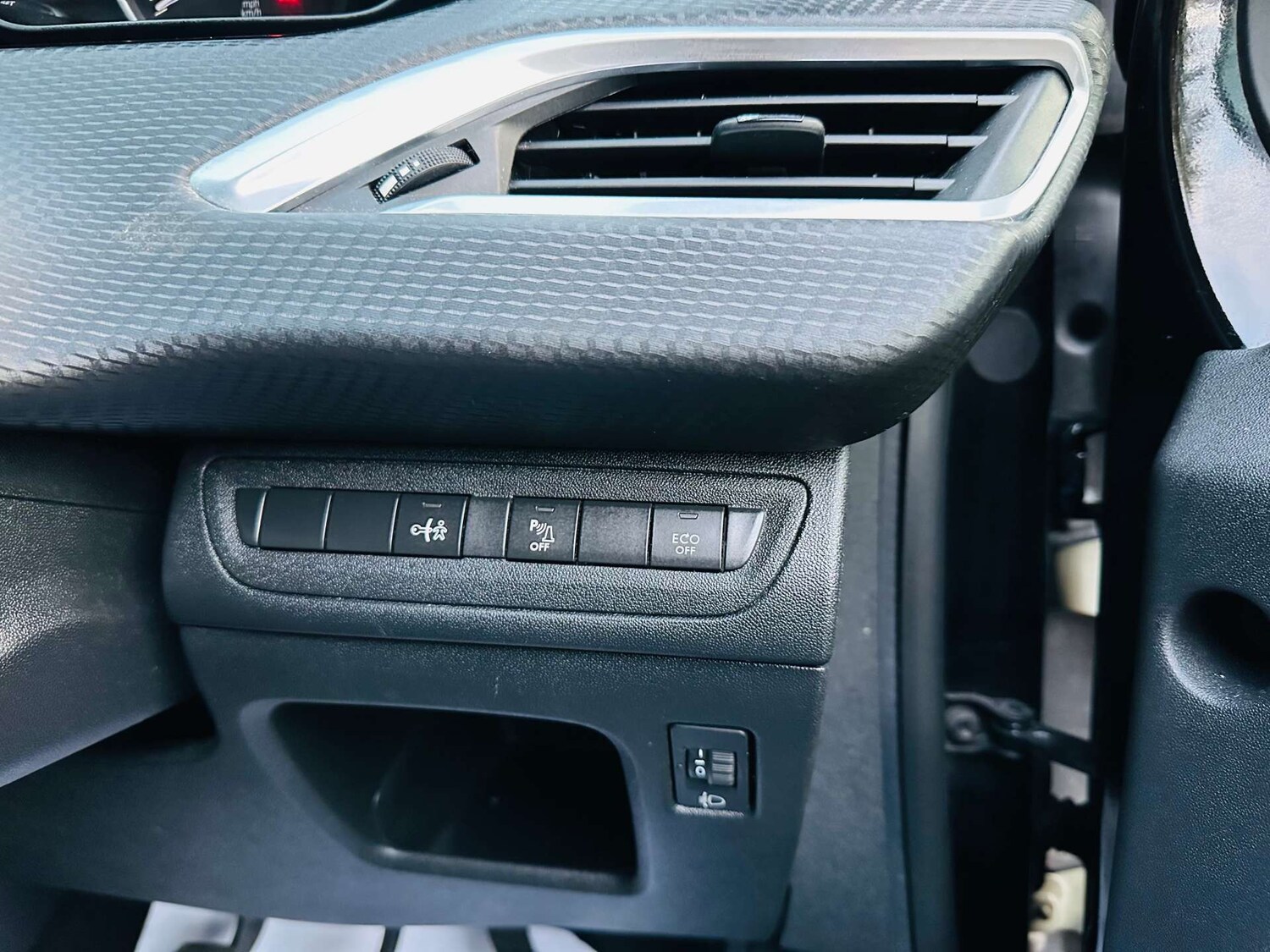 Used Peugeot 208 2018 for sale - 76385764: Photo 21