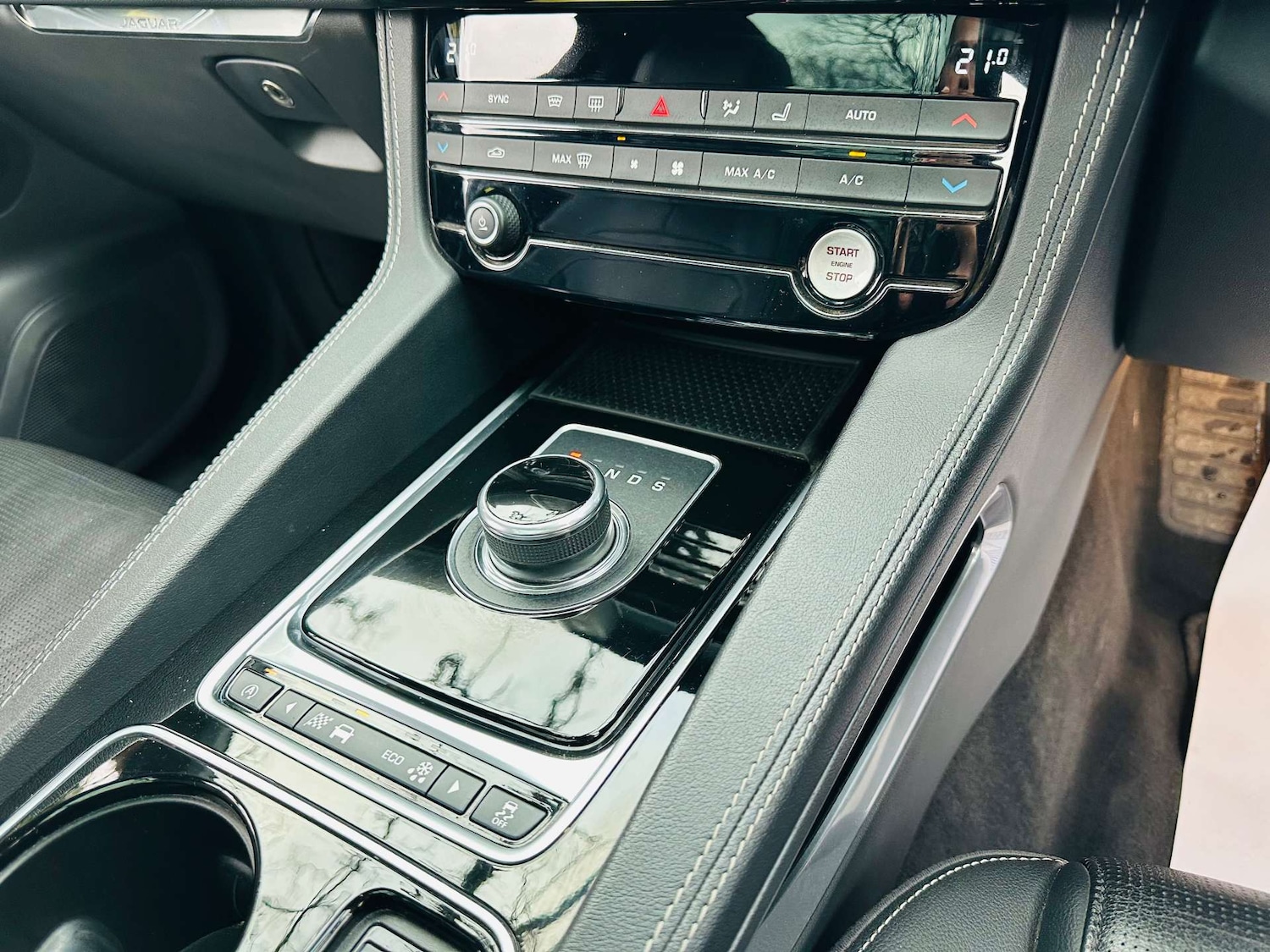 Used Jaguar F-Pace 2017 for sale - 77235359: Photo 14