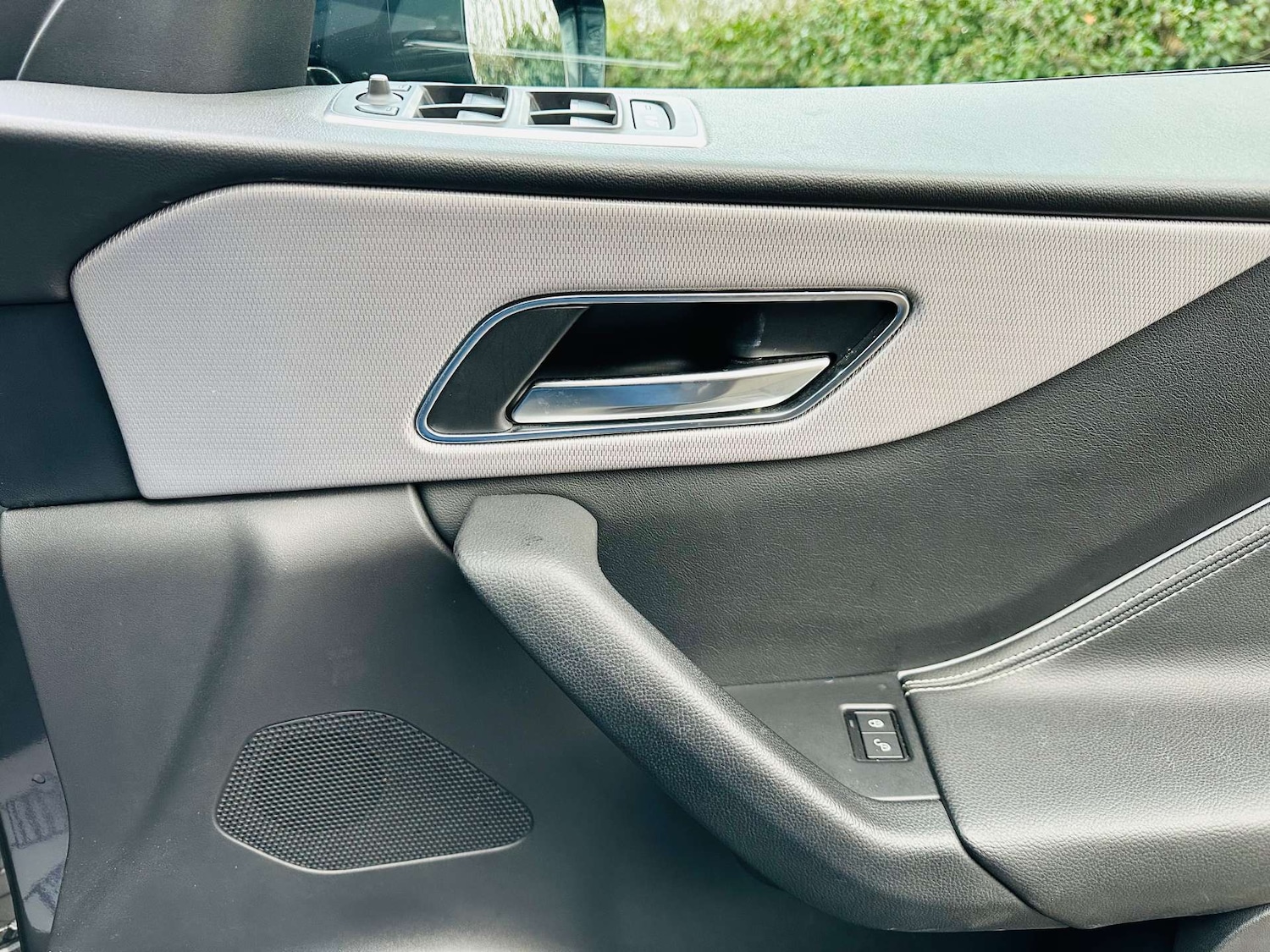 Used Jaguar F-Pace 2017 for sale - 77235359: Photo 22