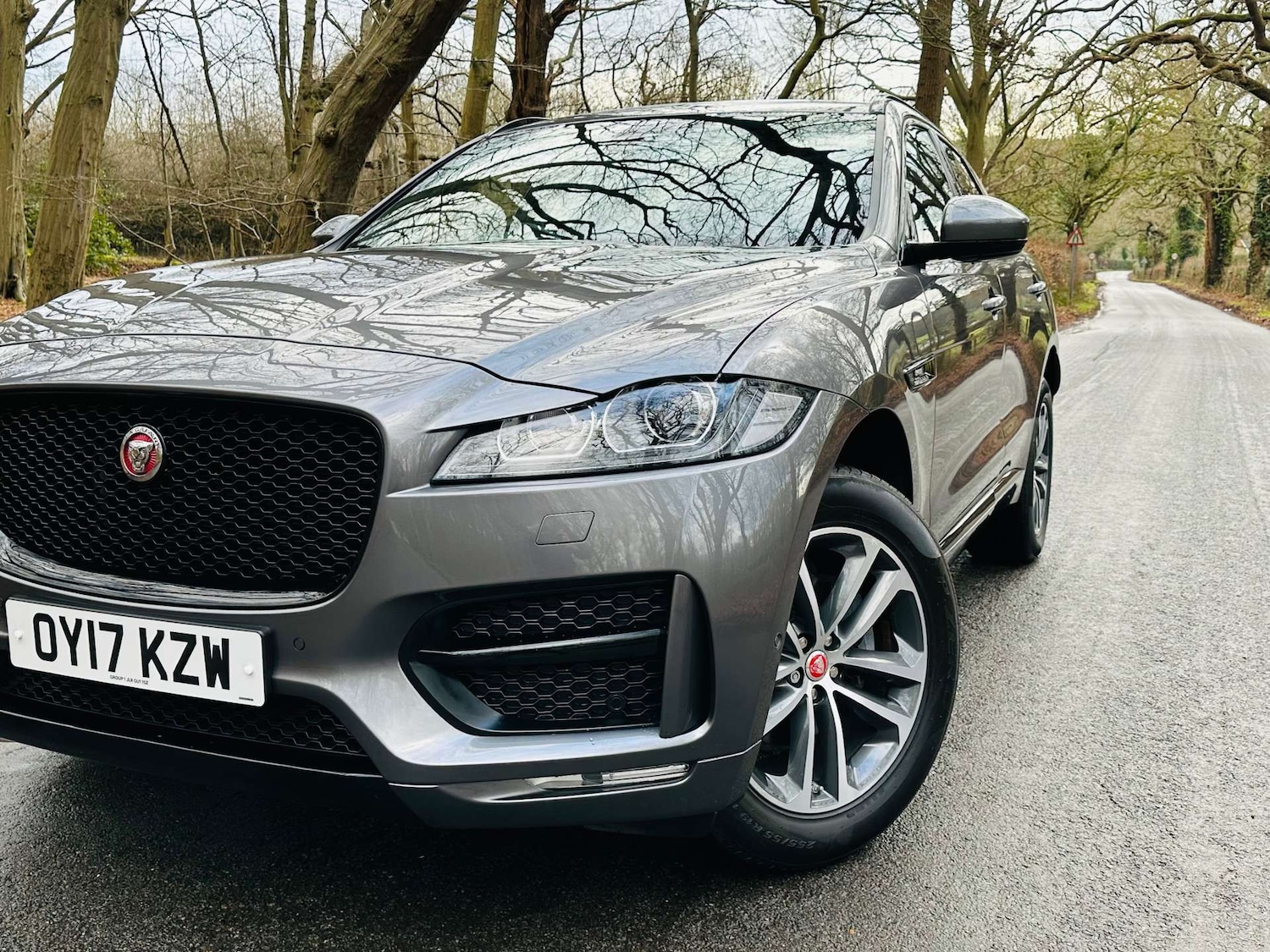Used Jaguar F-Pace 2017 for sale - 77235359: Photo 4