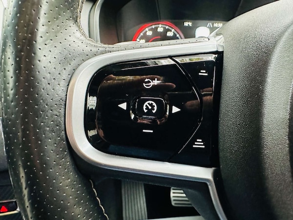 Used Volvo XC90 2017 for sale - 76305782: Photo 25