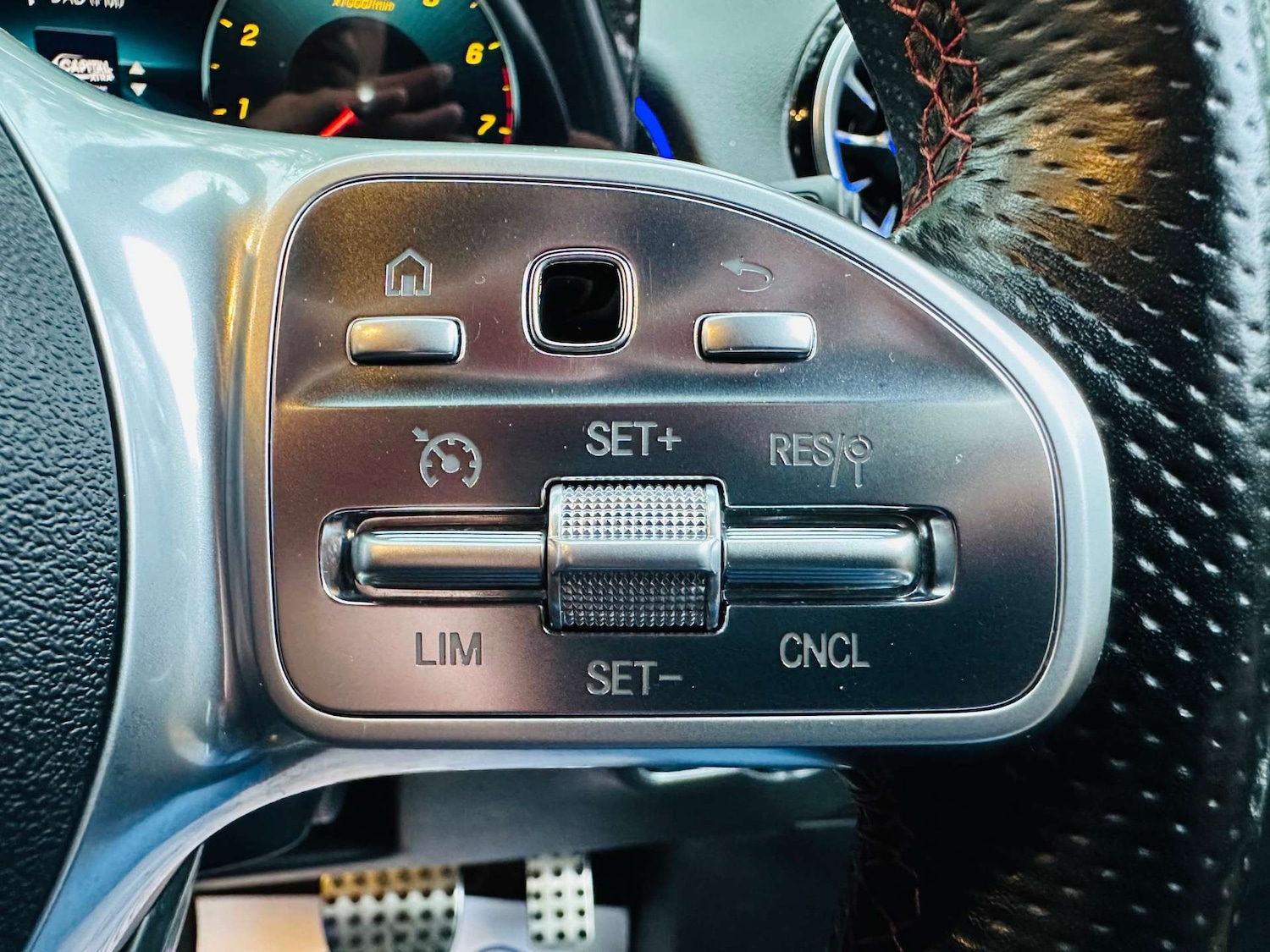 Used Mercedes-Benz GLB 2021 for sale - 76322870: Photo 26