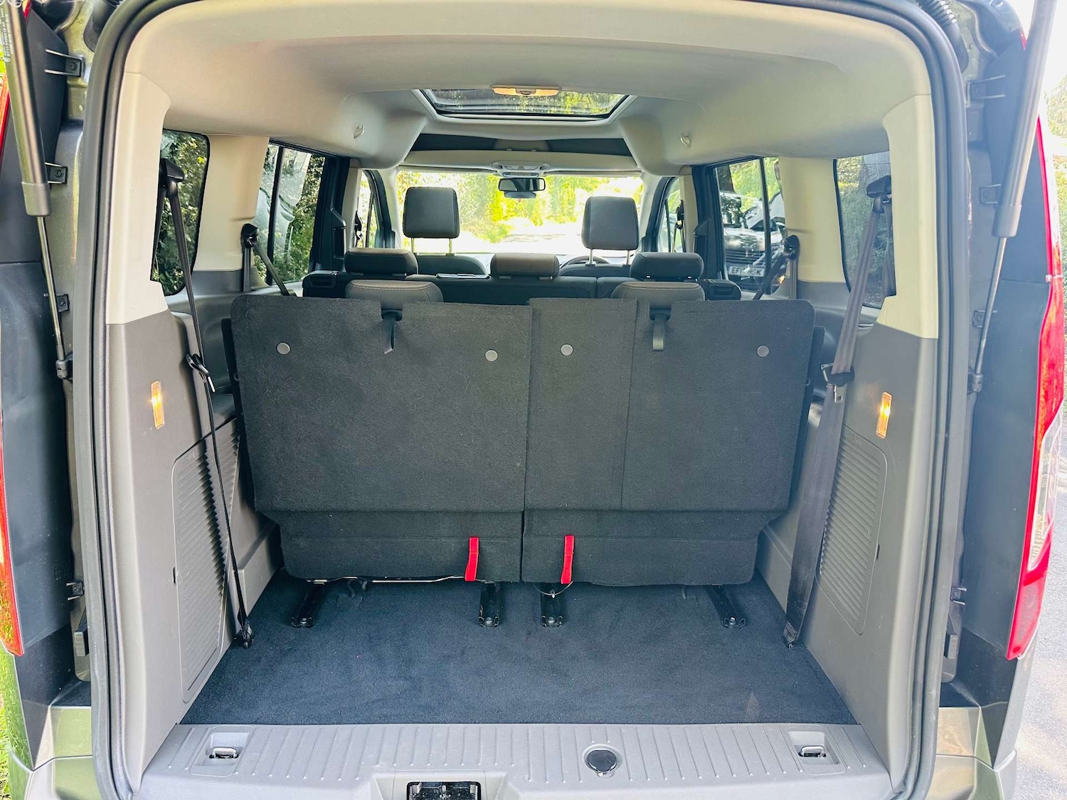 Used Ford Grand Tourneo Connect 2021 for sale - 76601859: Photo 36