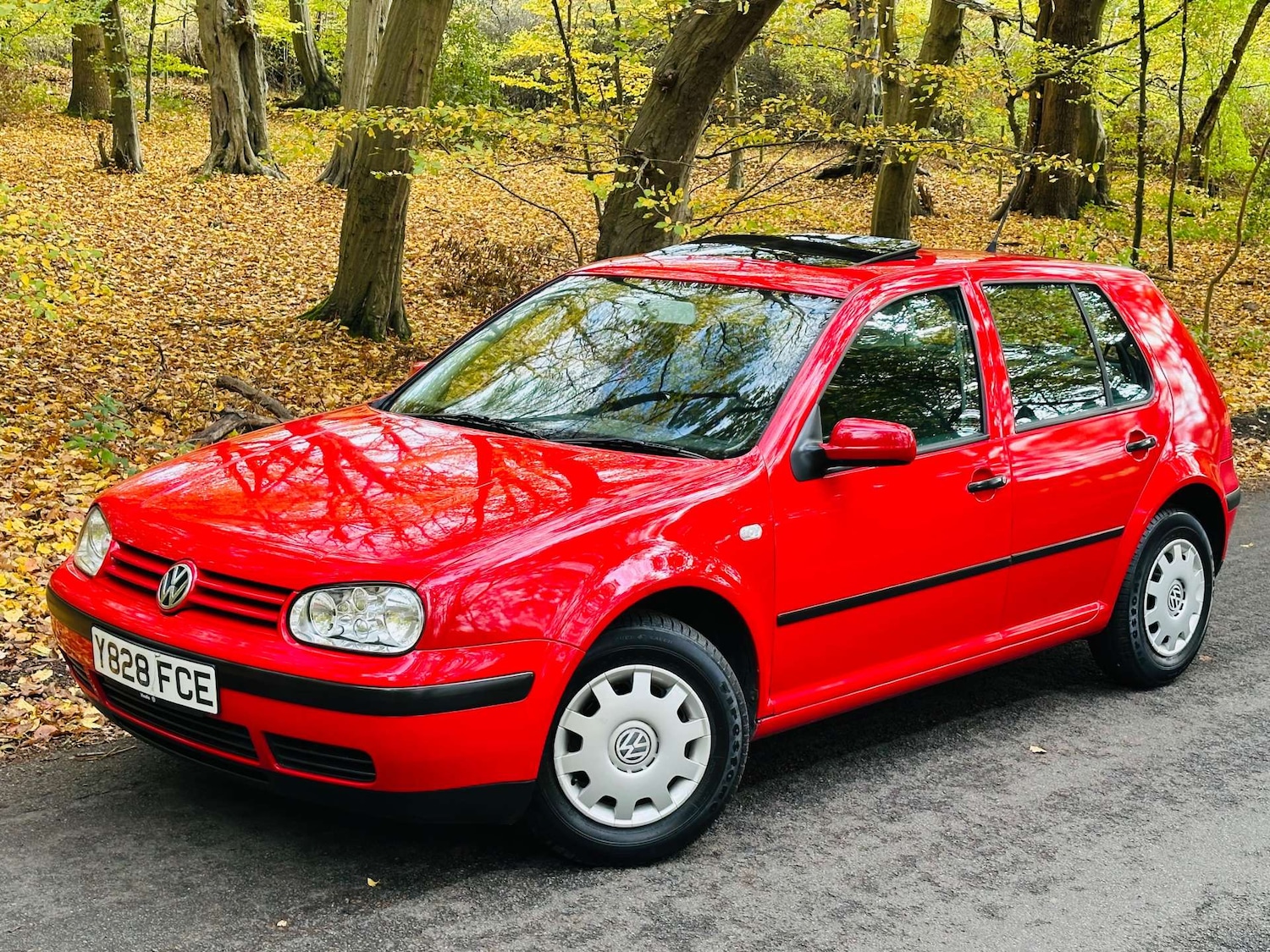 Used Volkswagen Golf 2001 for sale - 76343788: Photo 1