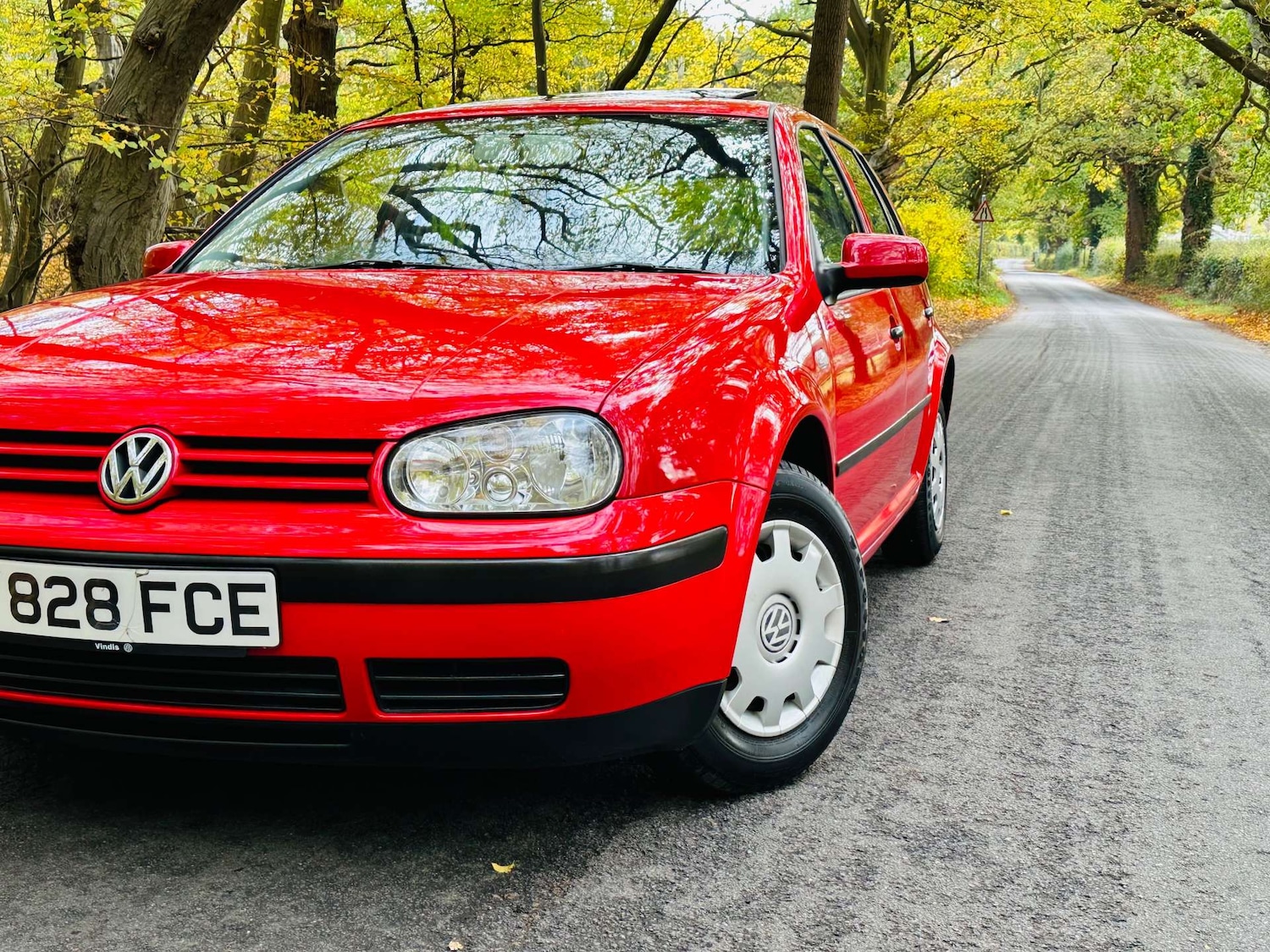 Used Volkswagen Golf 2001 for sale - 76343788: Photo 2