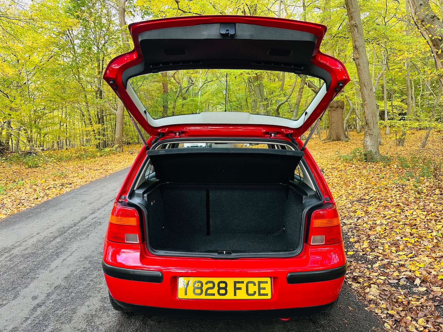 Used Volkswagen Golf 2001 for sale - 76343788: Photo 32