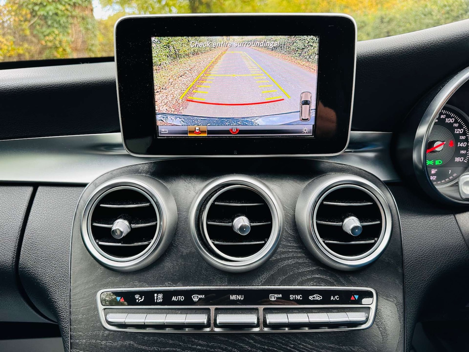 Used Mercedes-Benz C Class 2018 for sale - 76382743: Photo 9