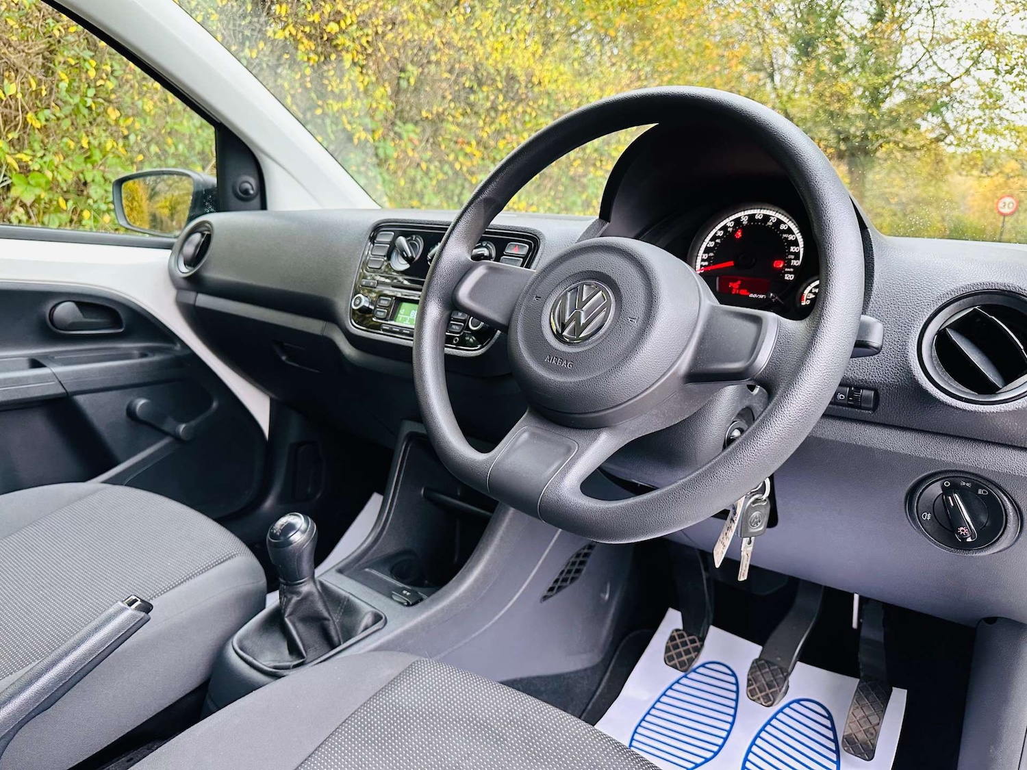 Used Volkswagen up! 2013 for sale - 76491008: Photo 16