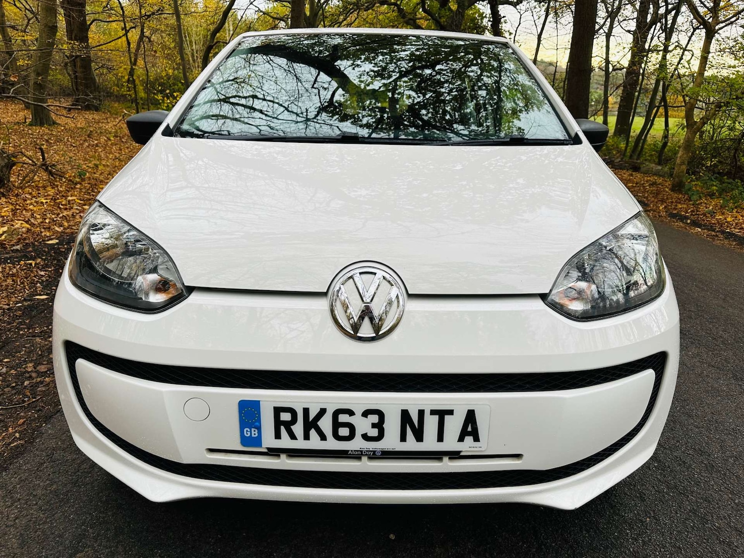 Used Volkswagen up! 2013 for sale - 76491008: Photo 3