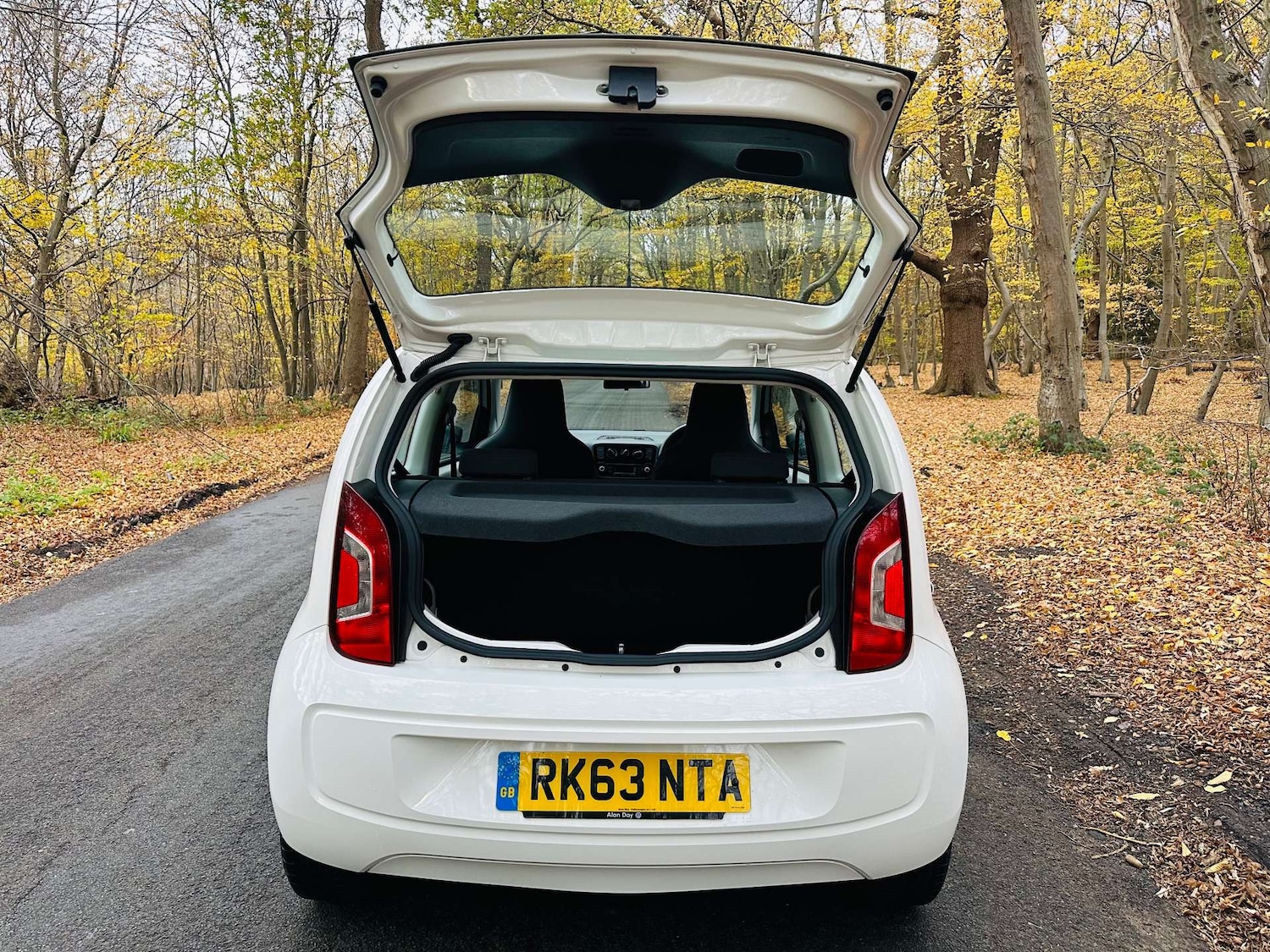 Used Volkswagen up! 2013 for sale - 76491008: Photo 31