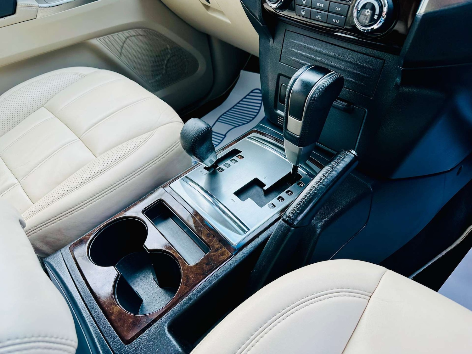 Used Mitsubishi Shogun 2017 for sale - 78171855: Photo 18