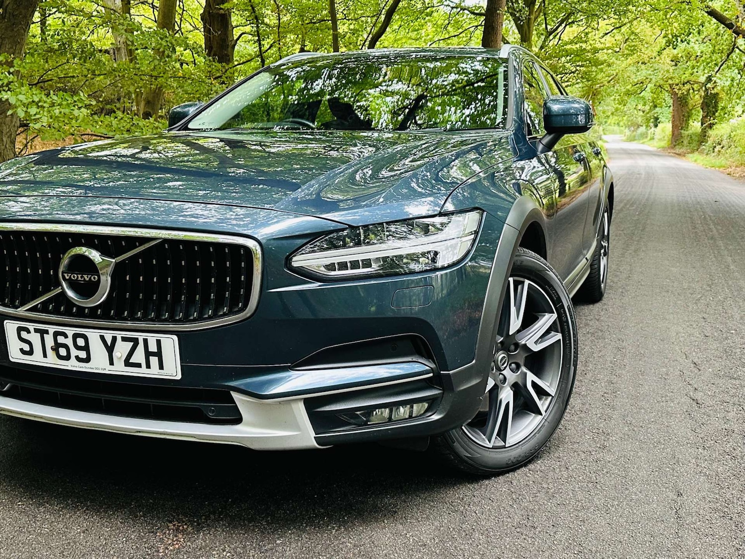 Used Volvo V90 2019 for sale - 78171852: Photo 2