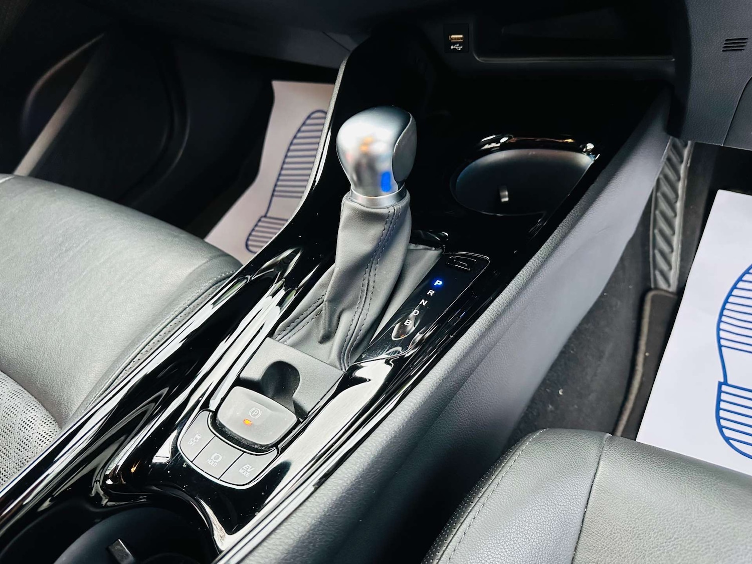 Used Toyota C-HR 2018 for sale - 76923109: Photo 12