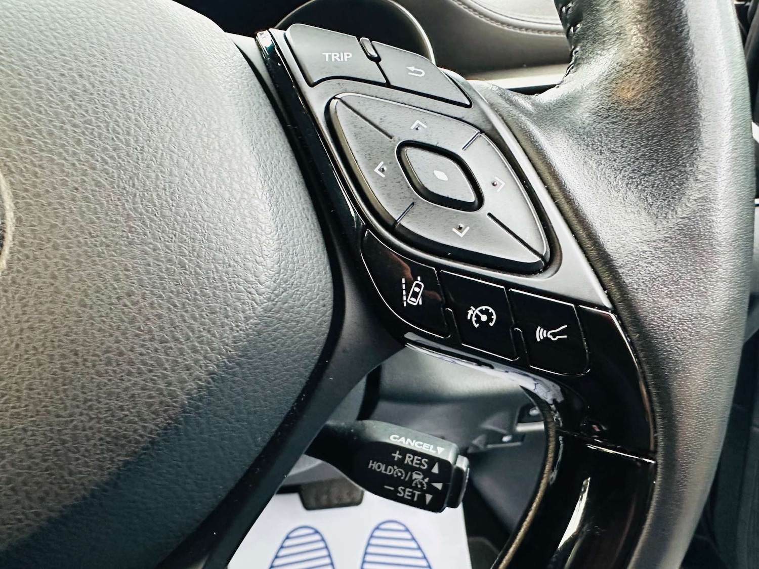 Used Toyota C-HR 2018 for sale - 76923109: Photo 17