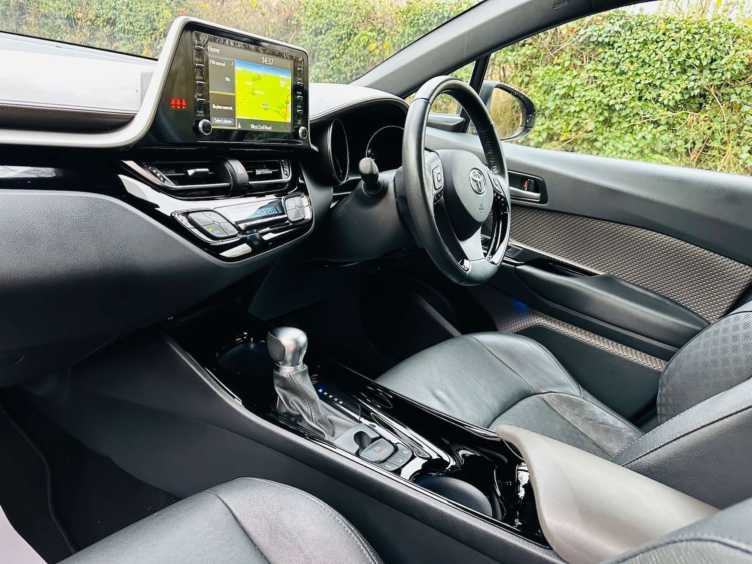 Used Toyota C-HR 2018 for sale - 76923109: Photo 7