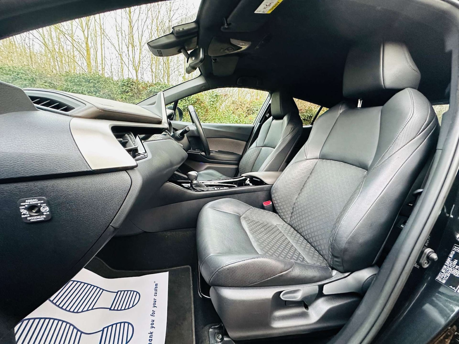 Used Toyota C-HR 2018 for sale - 76923109: Photo 8