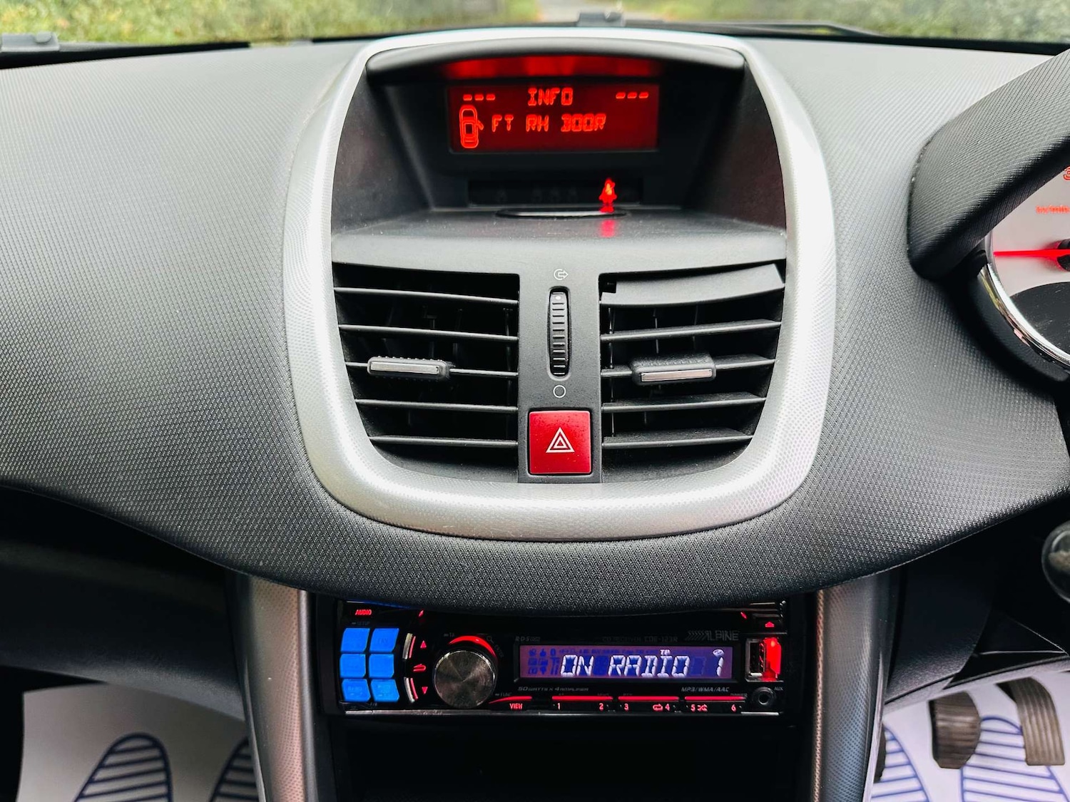 Used Peugeot 207 2008 for sale - 76235467: Photo 11